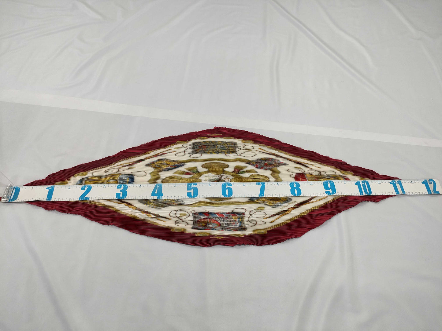 HERMES 100% Silk Pleated Scarf LES CAVALIERS DOR Golden Knights Red White Scarf