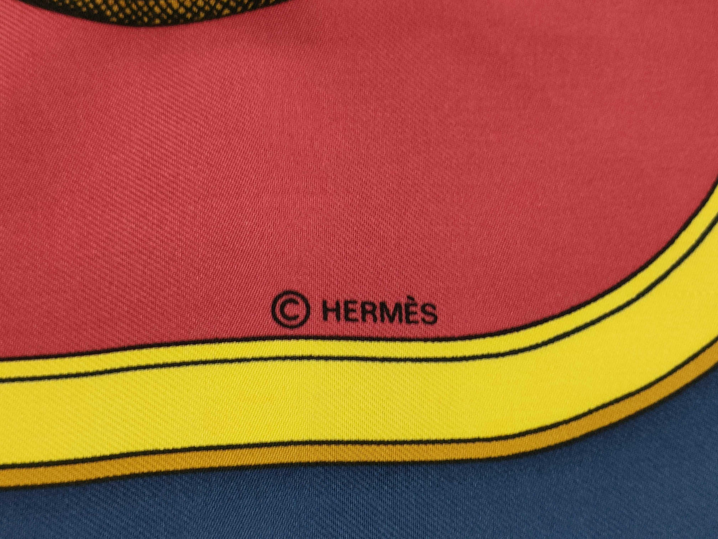 HERMES 100% Silk Carré 90 GRAND APPARAT Horse in Full Dress Red and Blue Scarf