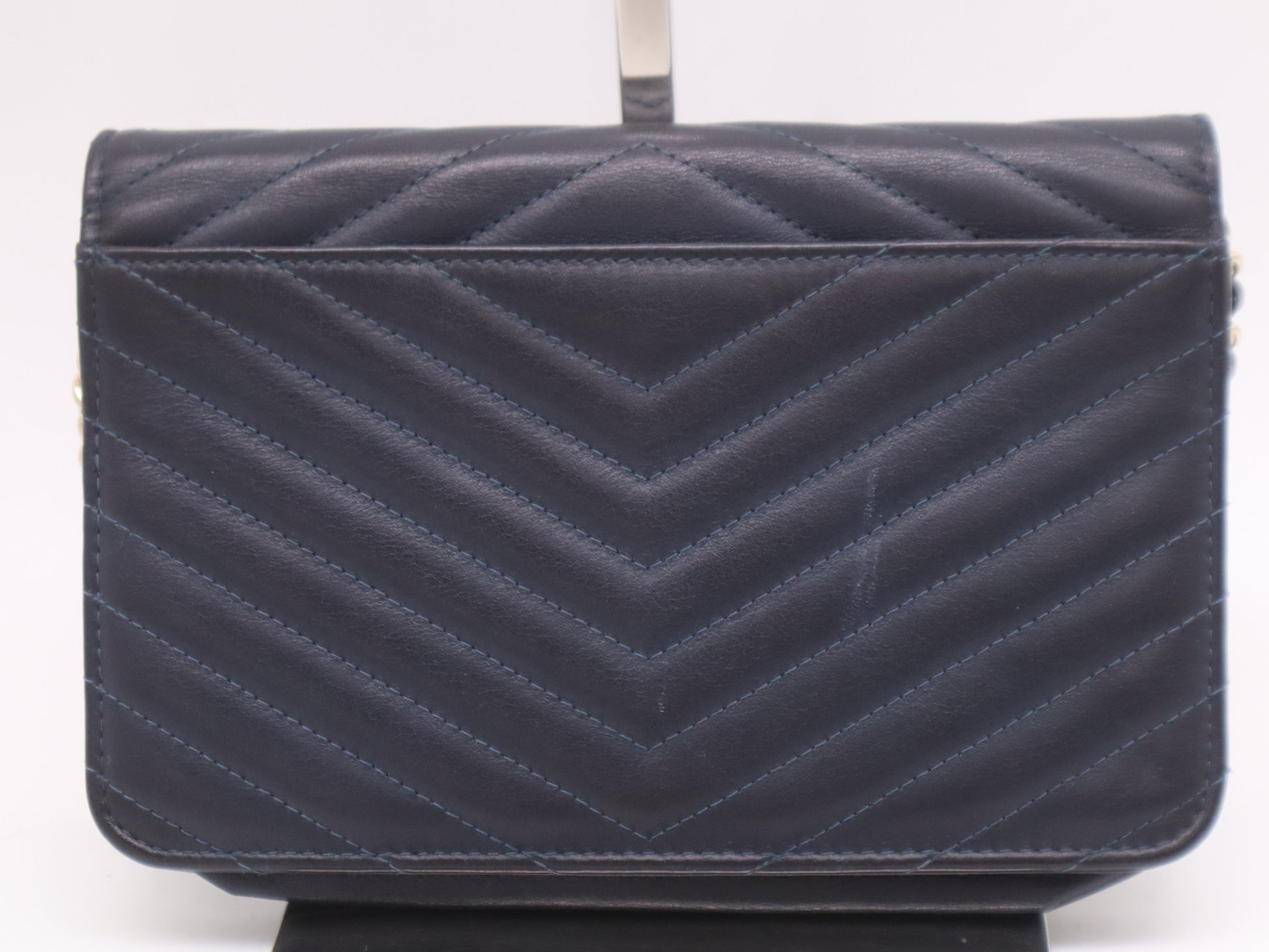CHANEL Leather V-Stitch Coco Mark Chain Wallet Navy Blue with GD Hardware, Seal, Card Holder 26377920 Shoulder Bag