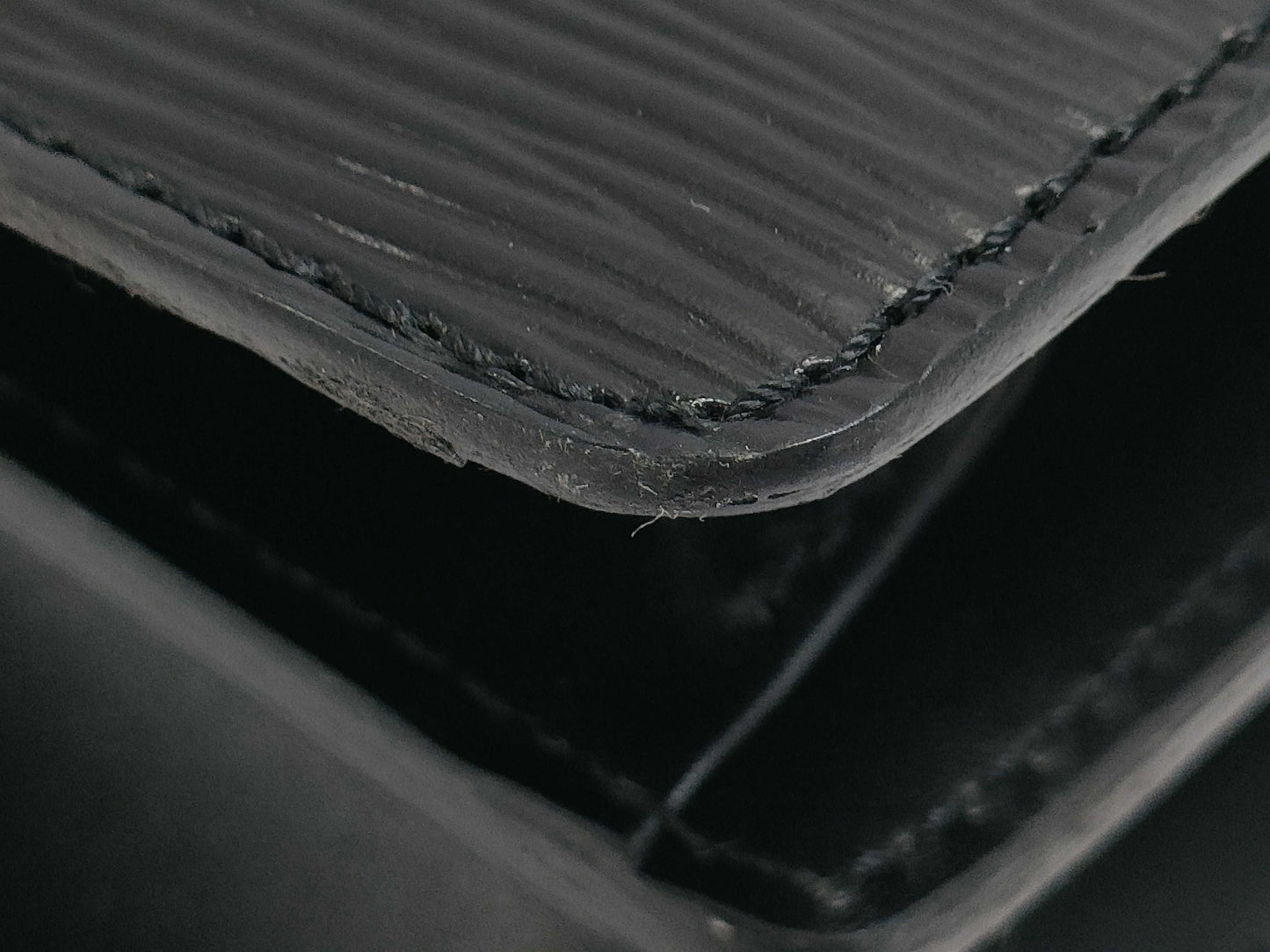 LOUIS VUITTON M52132 Epi Concorde Noir Handbag