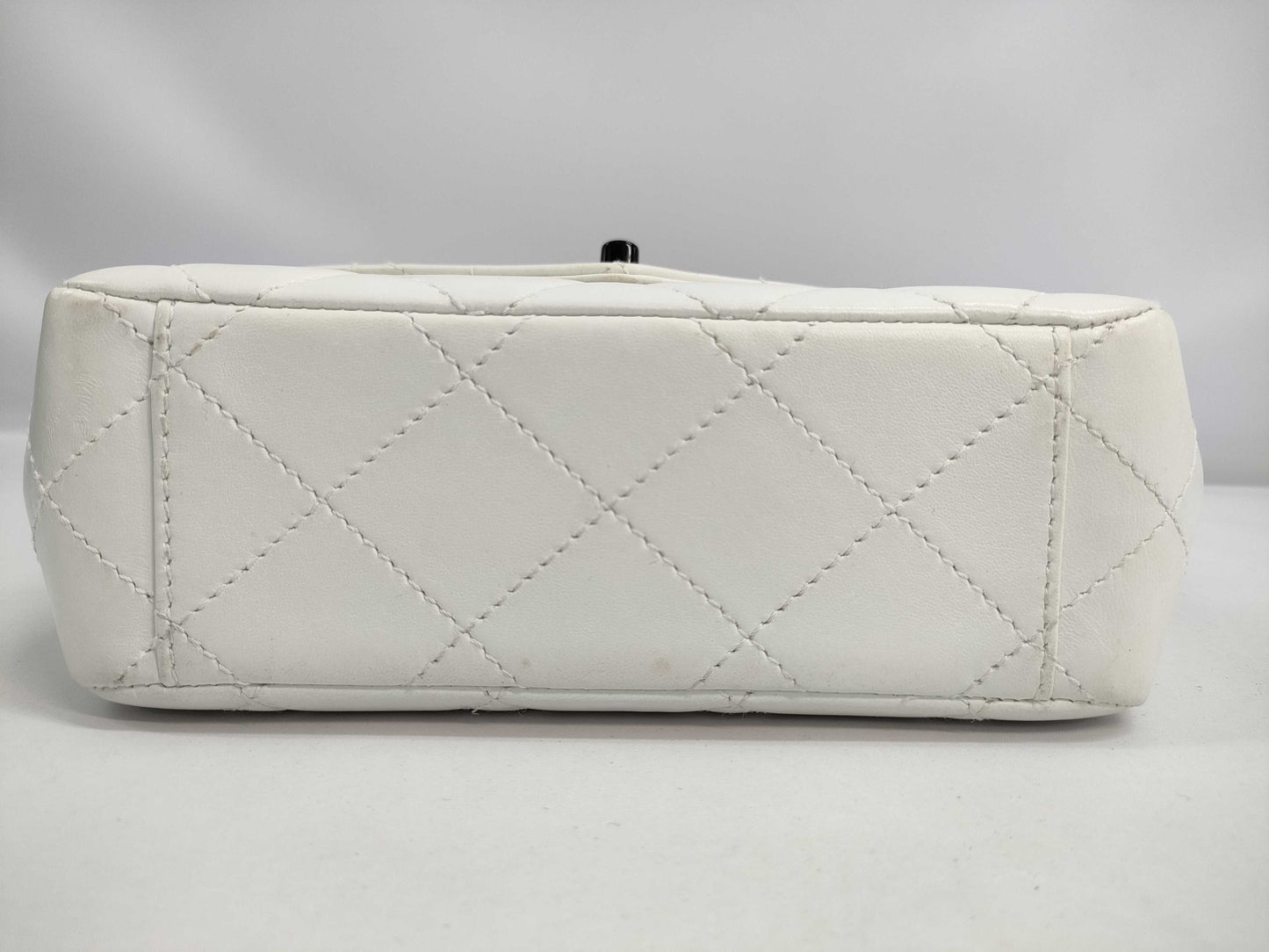 CHANEL Lambskin Matelasse Chain Shoulder Bag with Guarantee Card 5373053