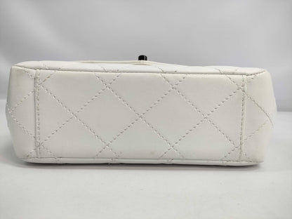 CHANEL Lambskin Matelasse Chain Shoulder Bag with Guarantee Card 5373053