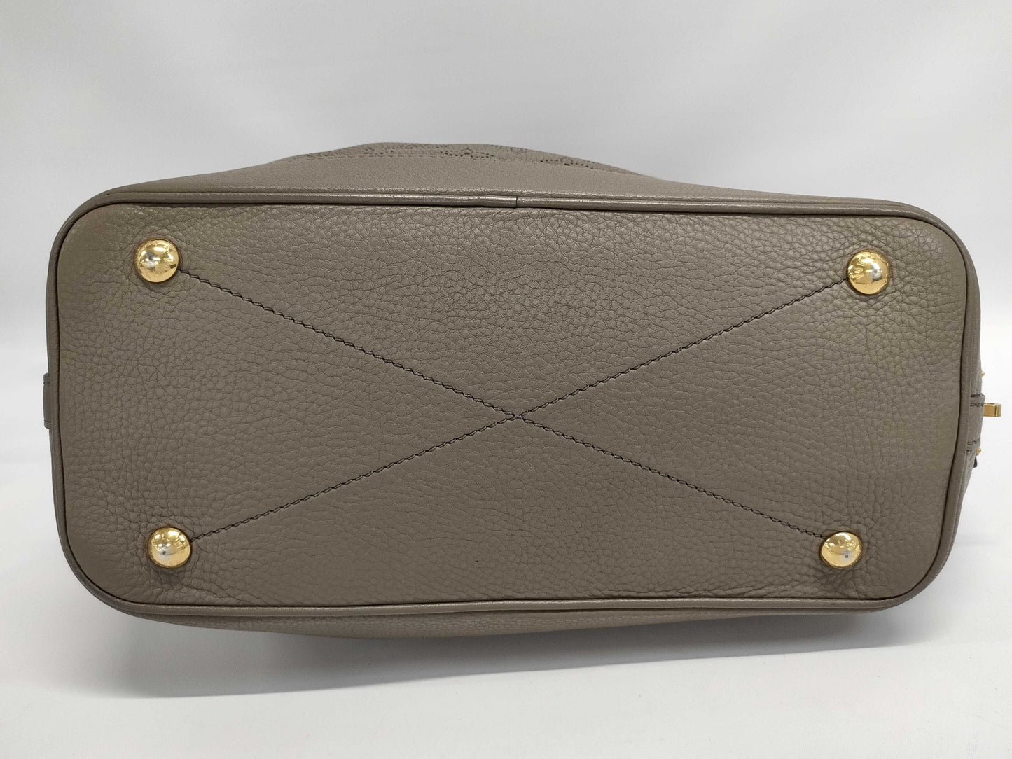 LOUIS VUITTON M93175 Monogram Mahina Stella PM Handbag with Cadena, Two Keys, and Clochet AR2190