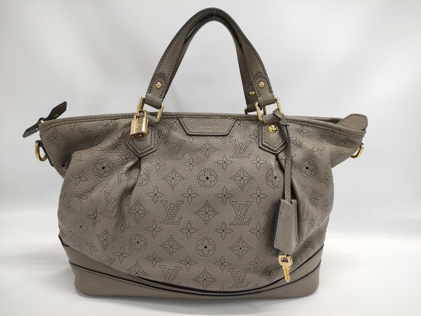 LOUIS VUITTON M93175 Monogram Mahina Stella PM Handbag with Cadena, Two Keys, and Clochet AR2190