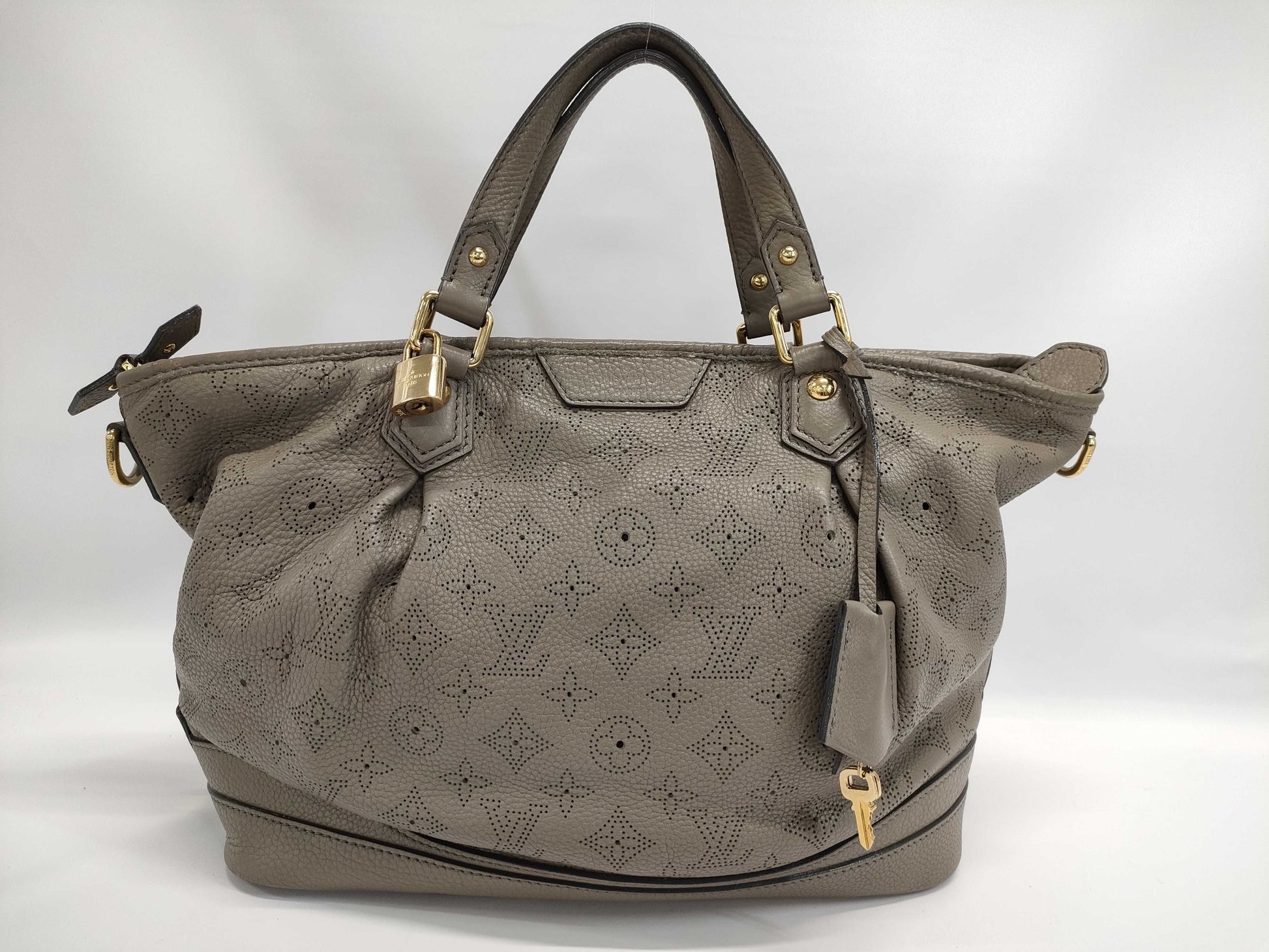 LOUIS VUITTON M93175 Monogram Mahina Stella PM Handbag with Cadena, Two Keys, and Clochet AR2190