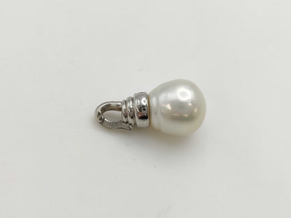 Semi-round pearl, diameter approximately 13.3mm, D0.09ct, PT900, 8.2g, pendant top 