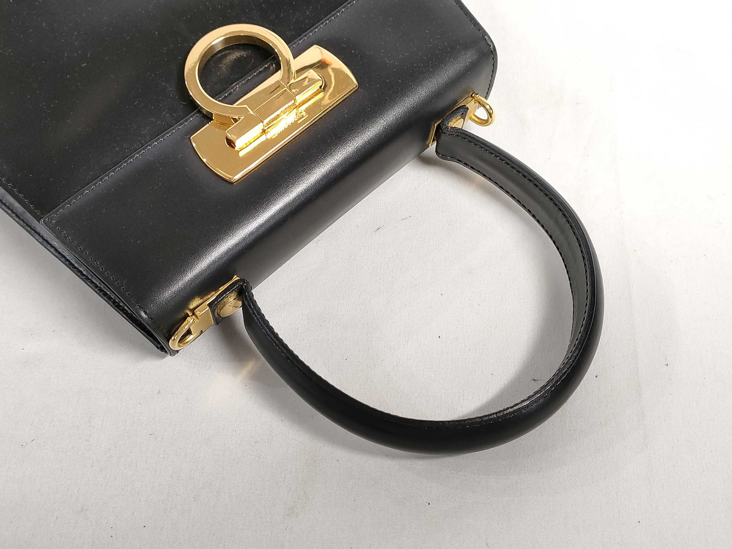Salvatore Ferragamo Gancini Ferragamo 2-way handbag, Gancini leather, black handbag