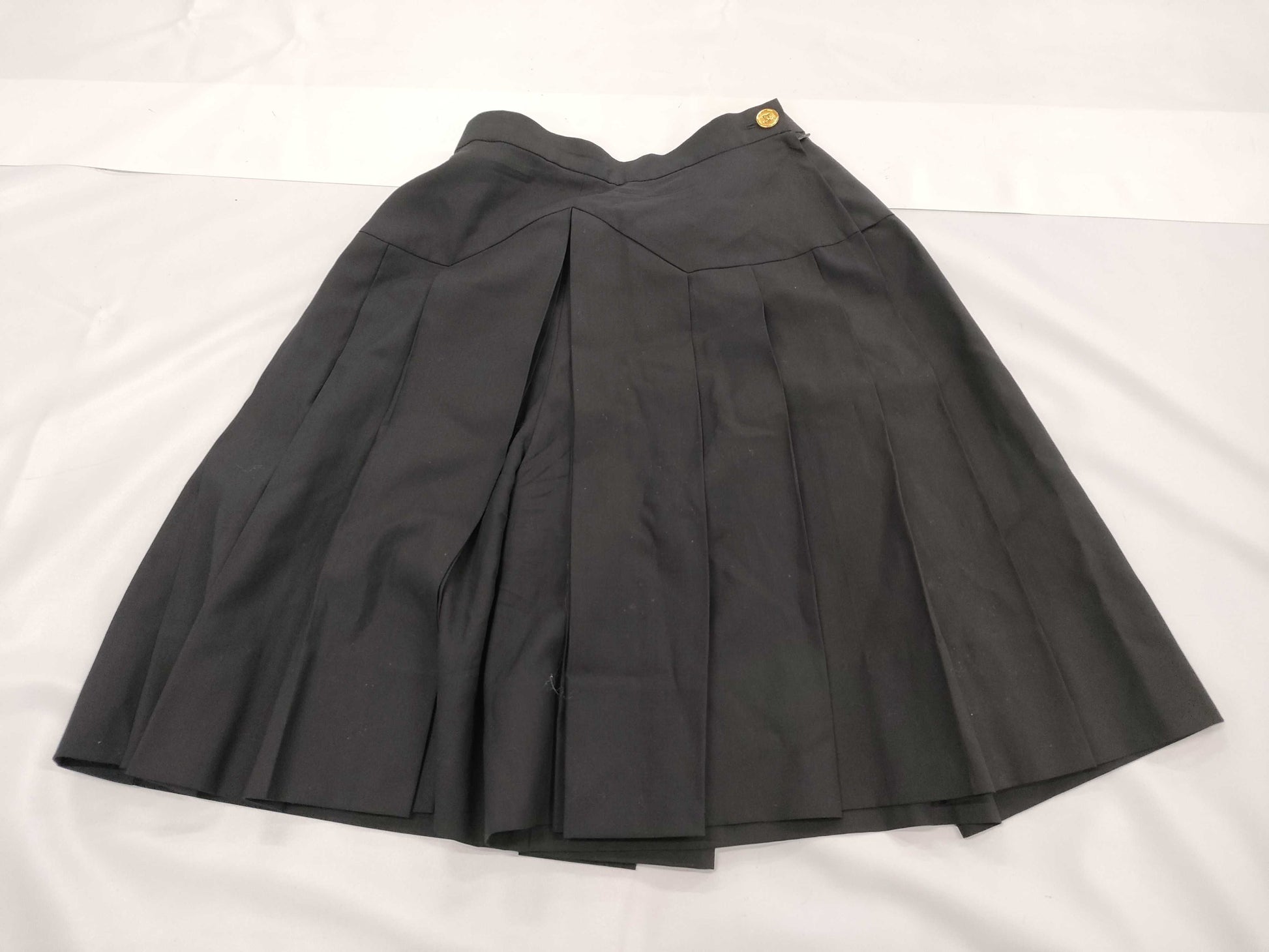 CHANEL Coco Button Skirt Size 34 Pants