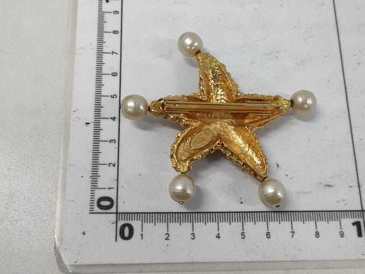 CHANEL Coco Mark Pearl Starfish Motif 93C Gold Box Brooch