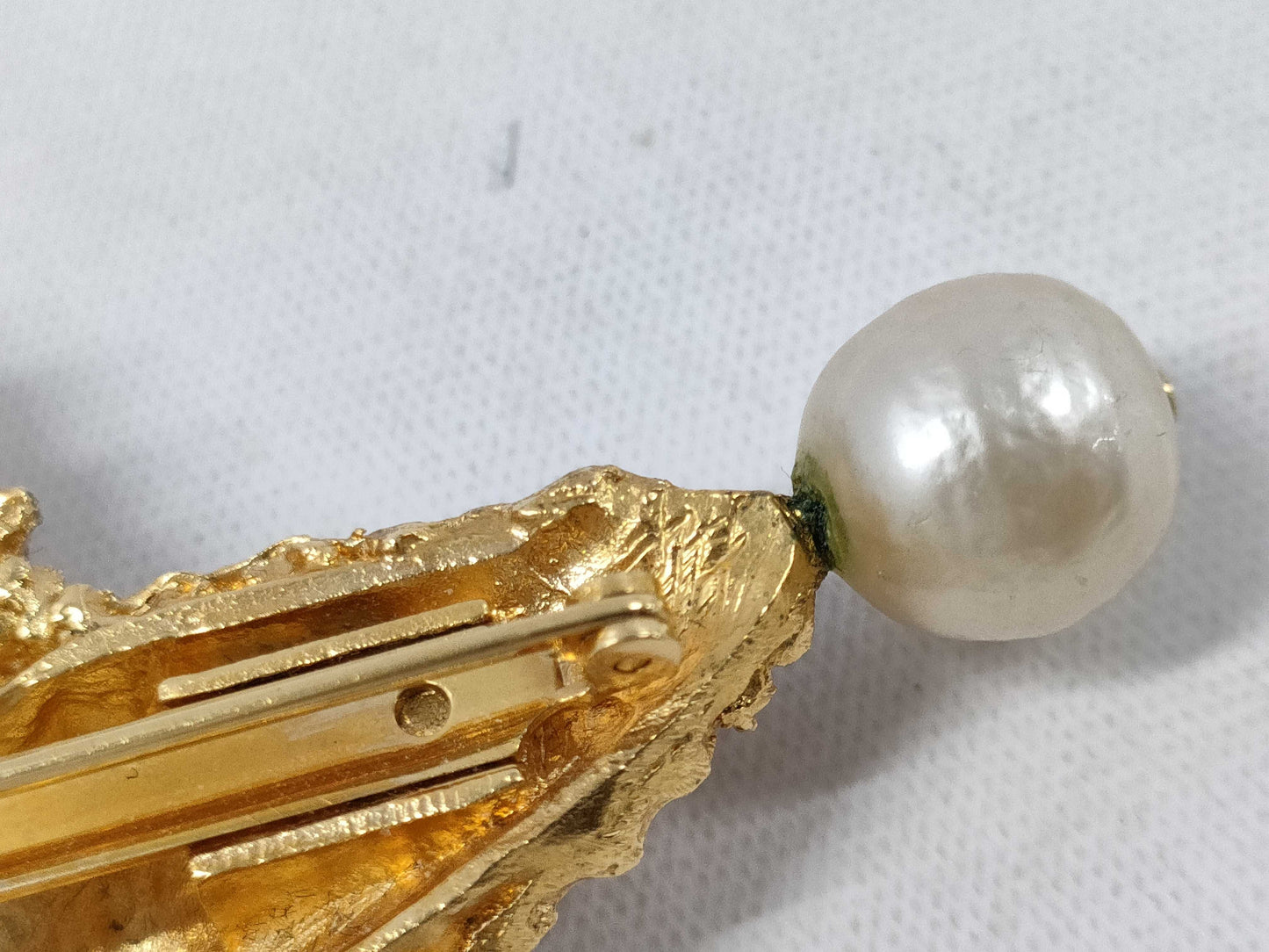 CHANEL Coco Mark Pearl Starfish Motif 93C Gold Box Brooch