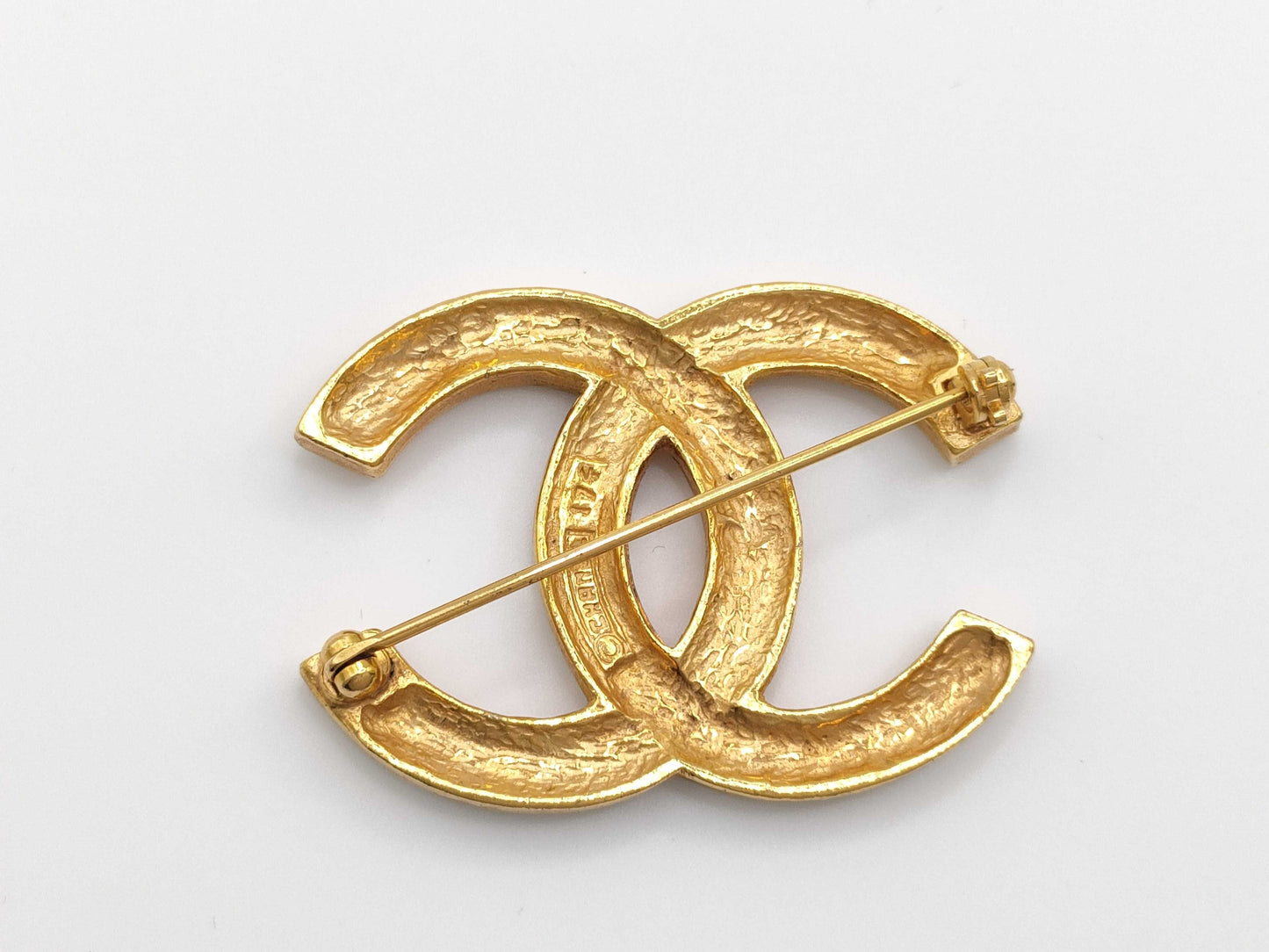 CHANEL Coco Rhinestone Gold Brooch