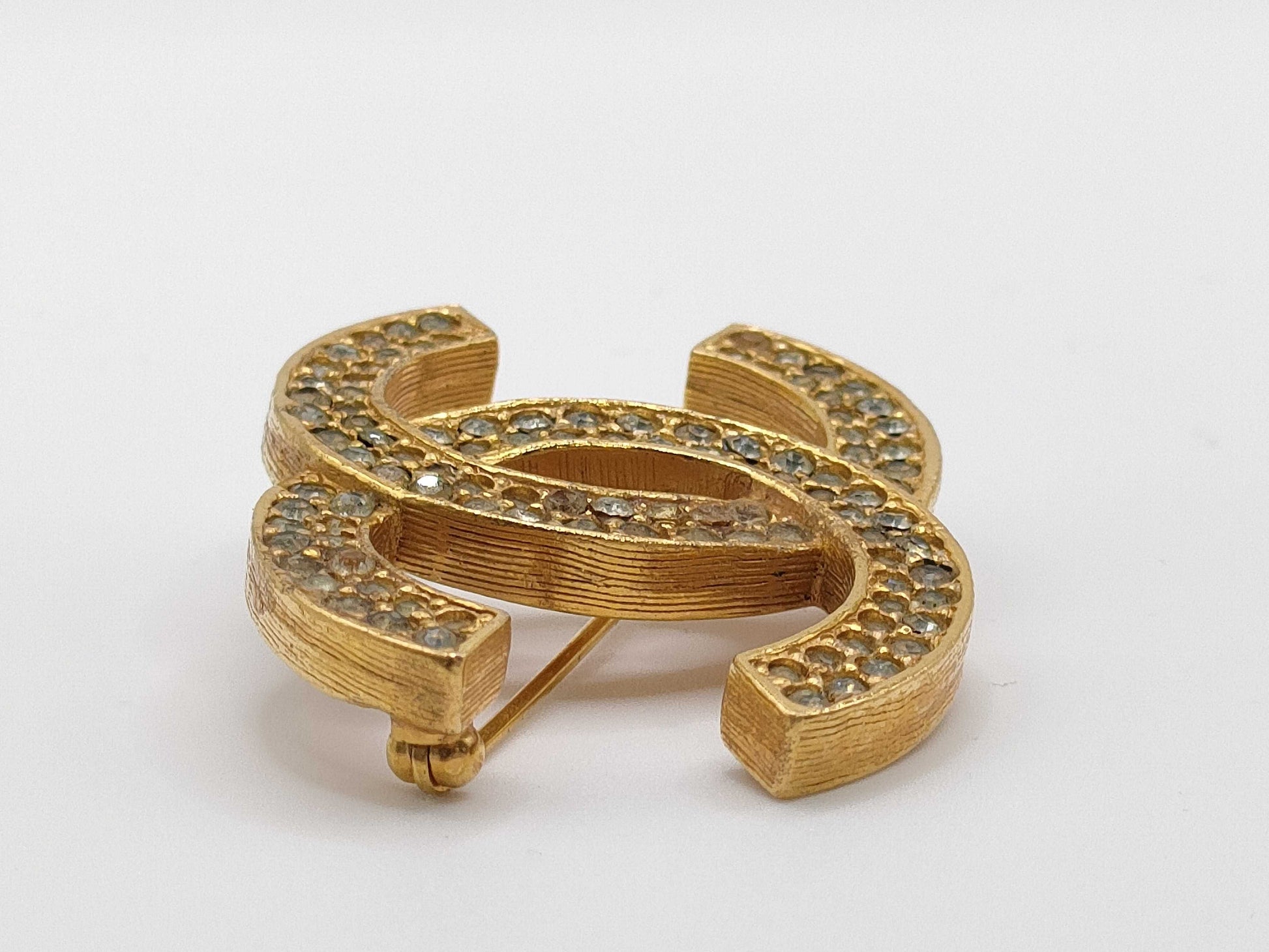 CHANEL Coco Rhinestone Gold Brooch