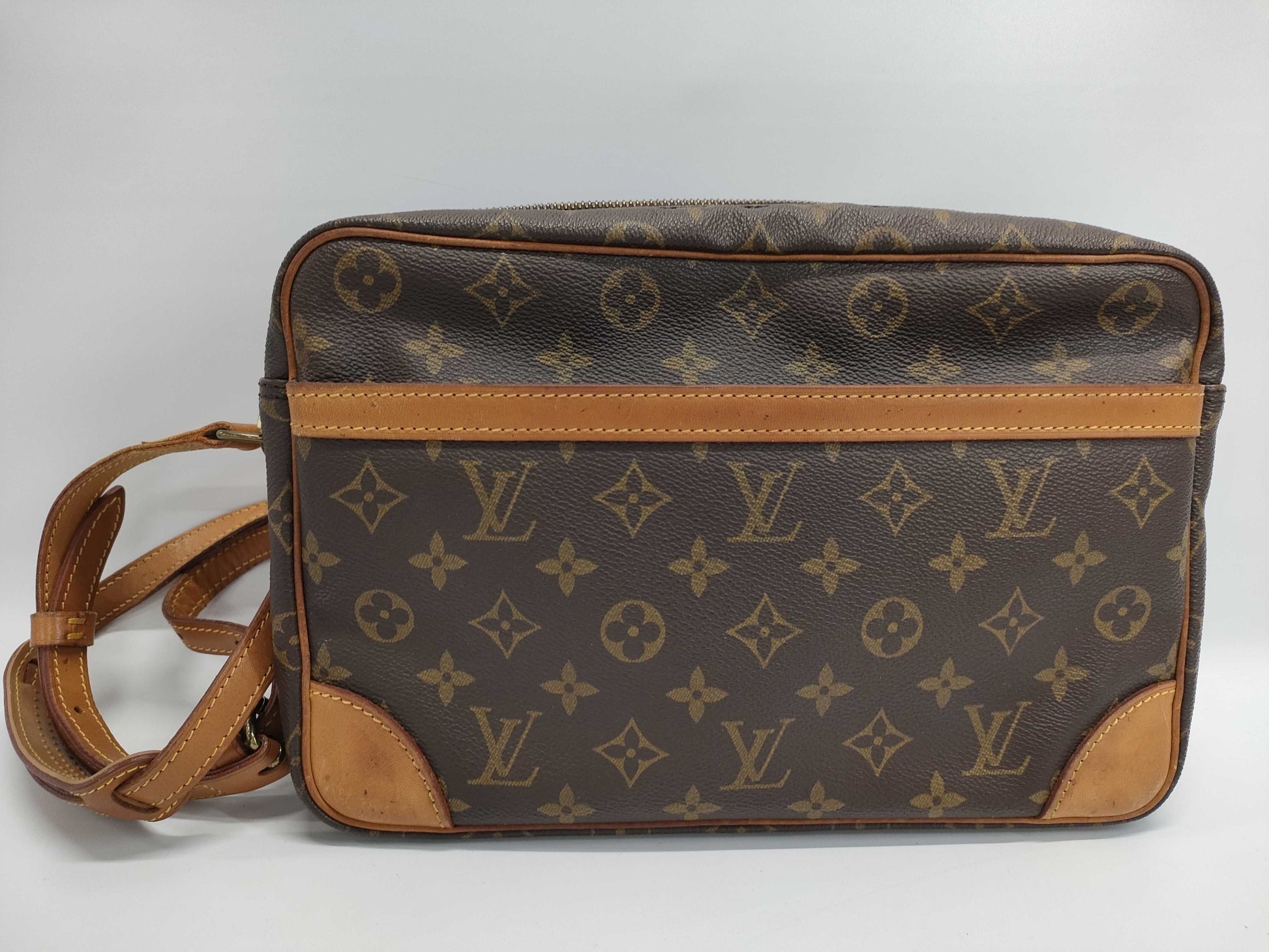 LOUIS VUITTON Trocadero GM Shoulder Bag