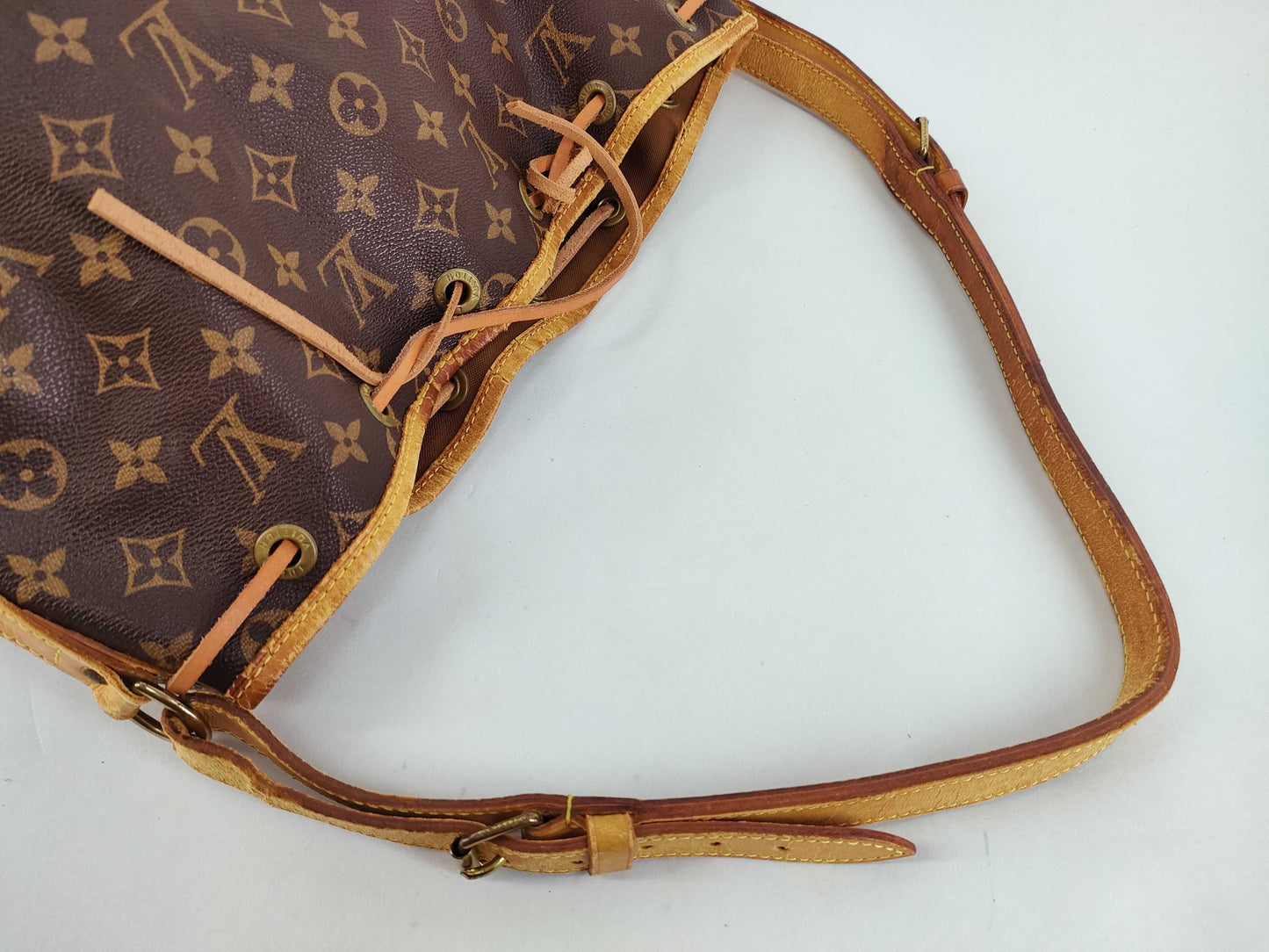 LOUIS VUITTON Monogram Noe M46976 Shoulder Bag