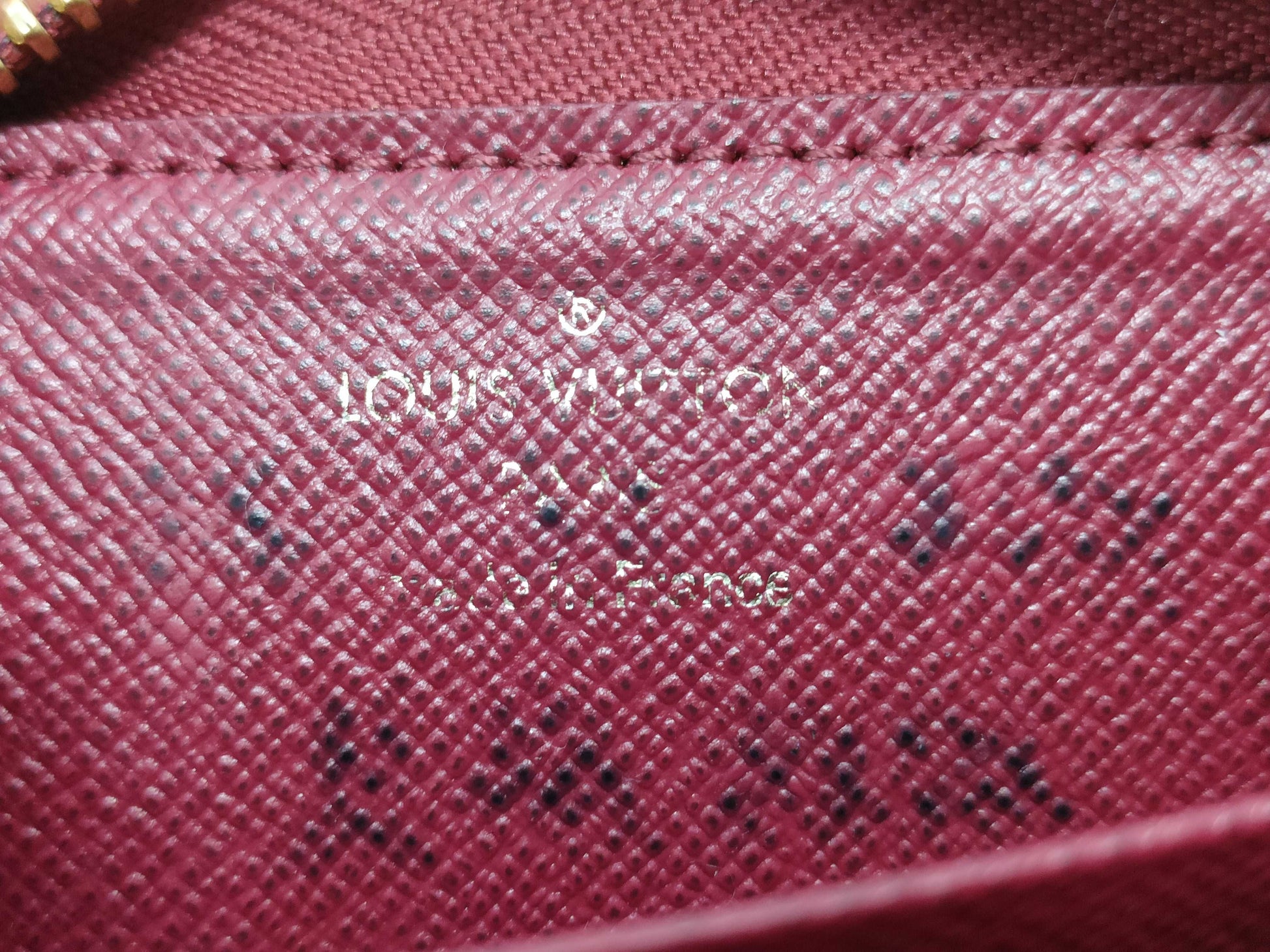 LOUIS VUITTON Multicart Fuchsia M61299 Coin Case