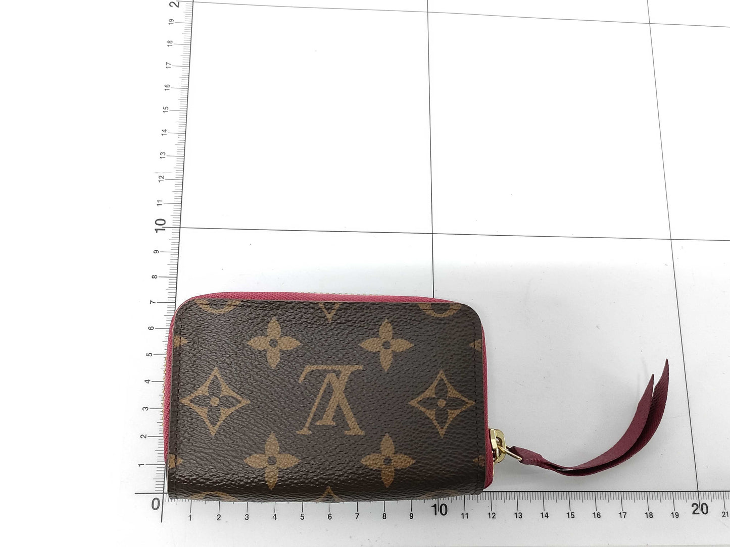 LOUIS VUITTON Multicart Fuchsia M61299 Coin Case