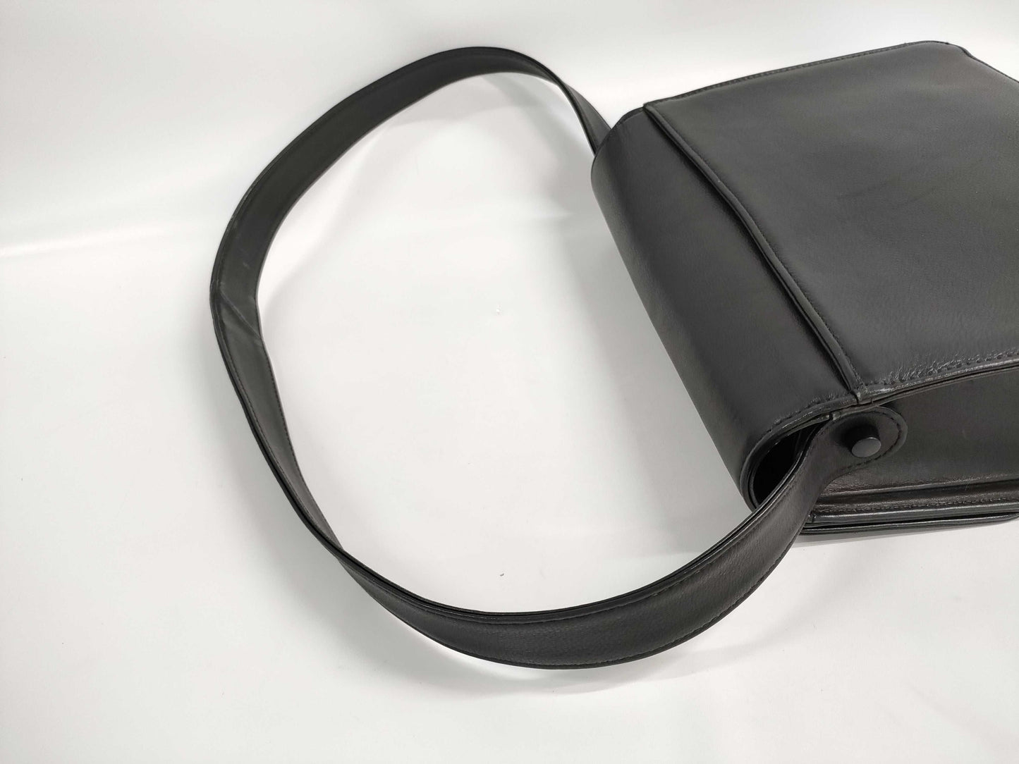 CHANEL One-Shoulder Caviar Skin Black Shoulder Bag