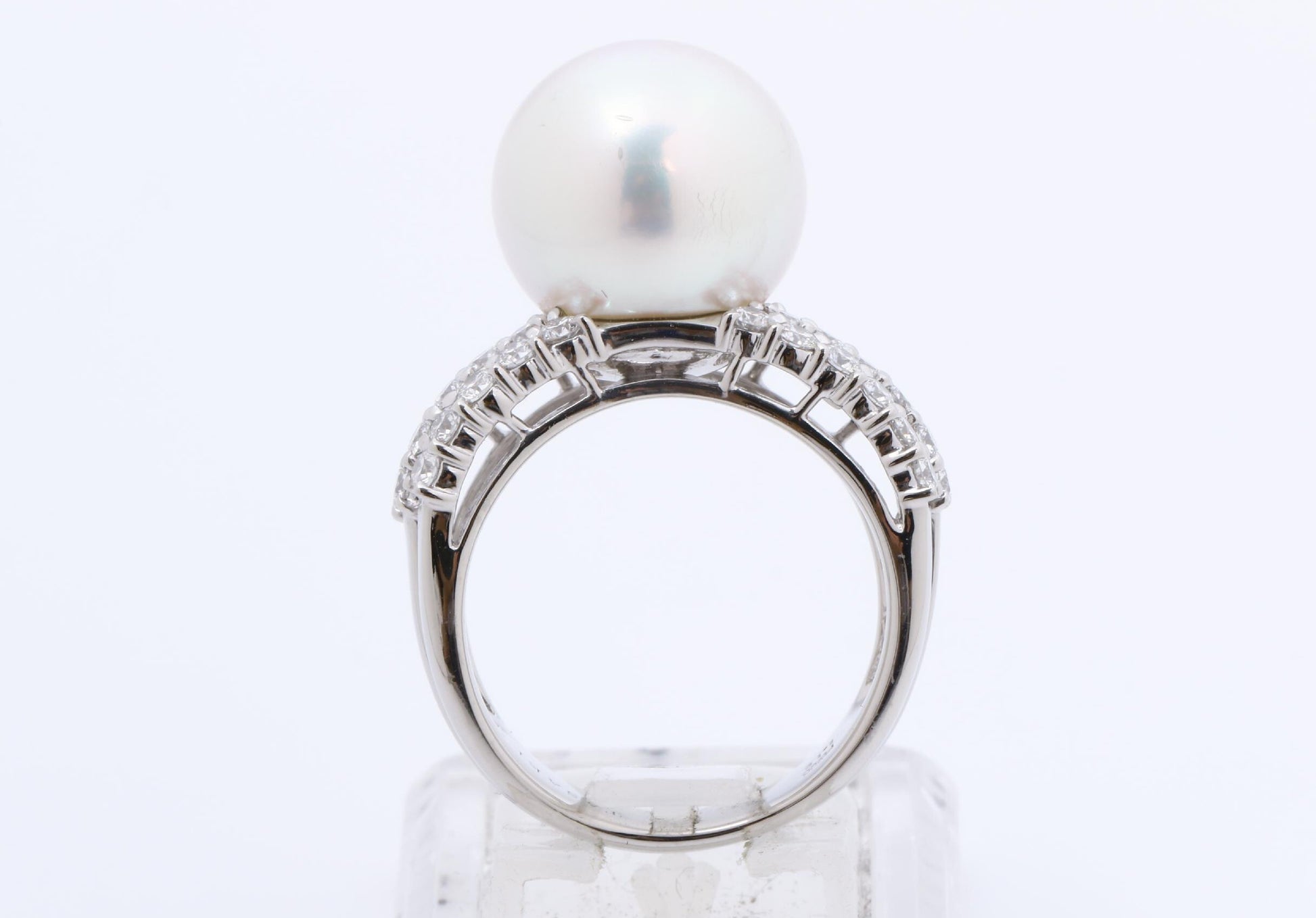 TASAKI Pearl Ring, 1.19ct, 13.3mm Diameter, PT900, 17.7g 