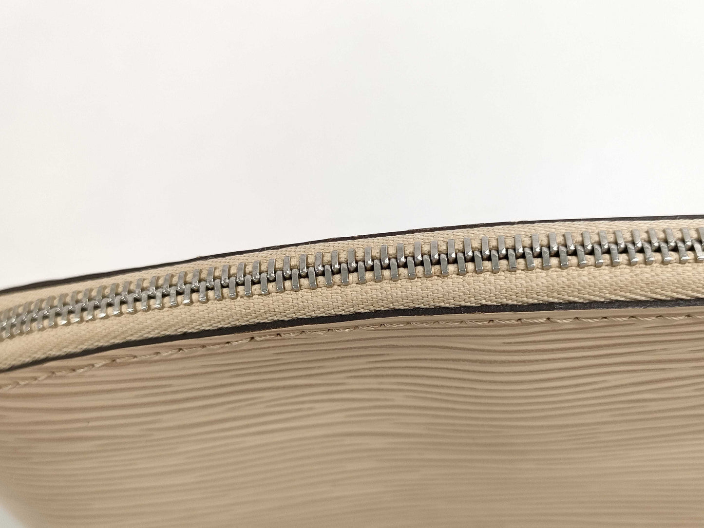 LOUIS VUITTON Epi Pochette Cosmetic Pouch