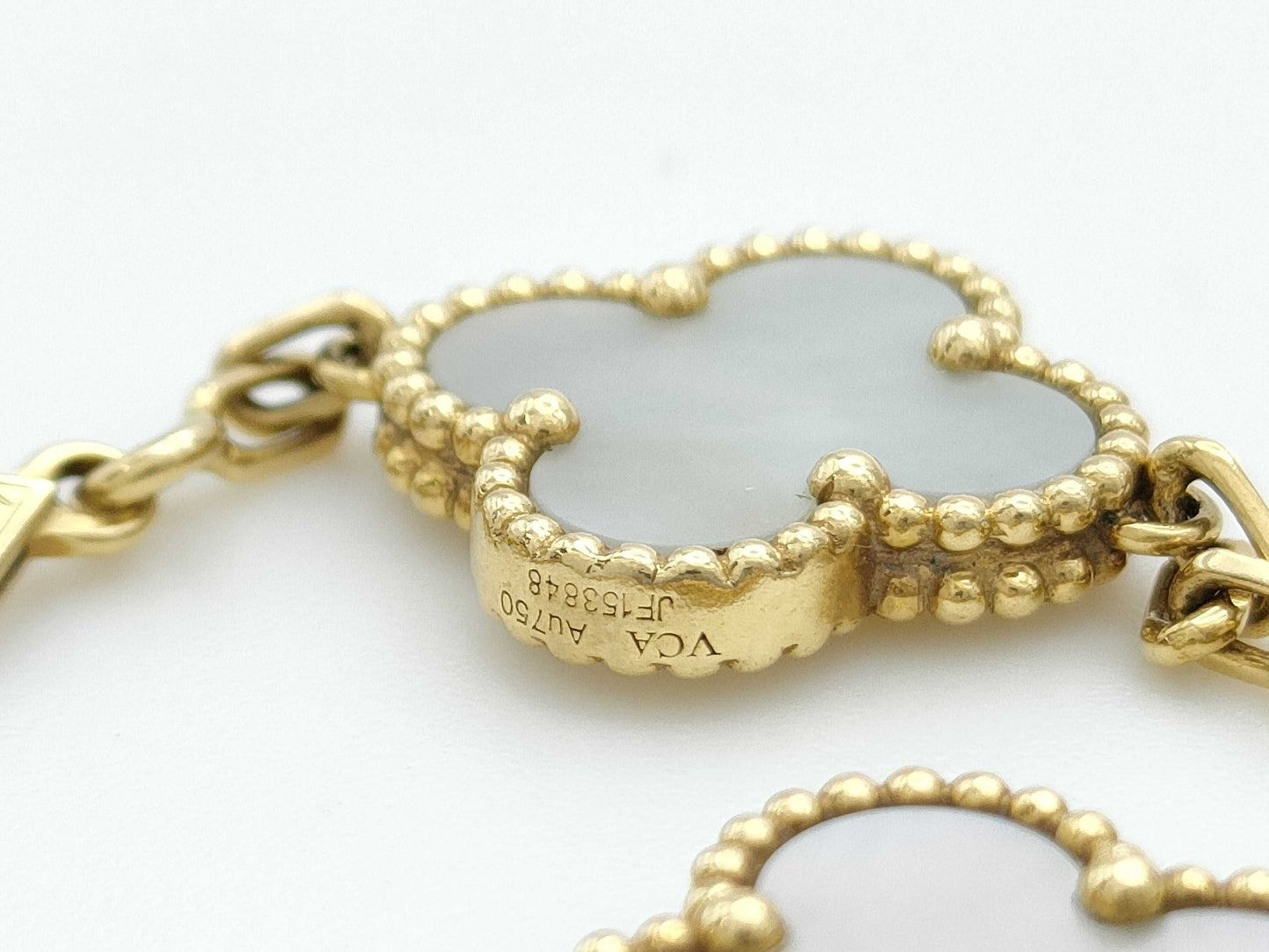 Van Cleef & Arpels Vintage Alhambra 5-Piece Mother-of-Pearl Bracelet/Bangle in Yellow Gold and Au750, 12.0g