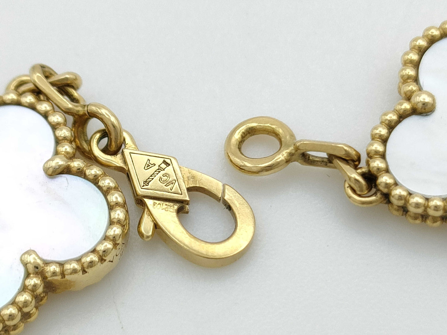 Van Cleef & Arpels Vintage Alhambra 5-Piece Mother-of-Pearl Bracelet/Bangle in Yellow Gold and Au750, 12.0g