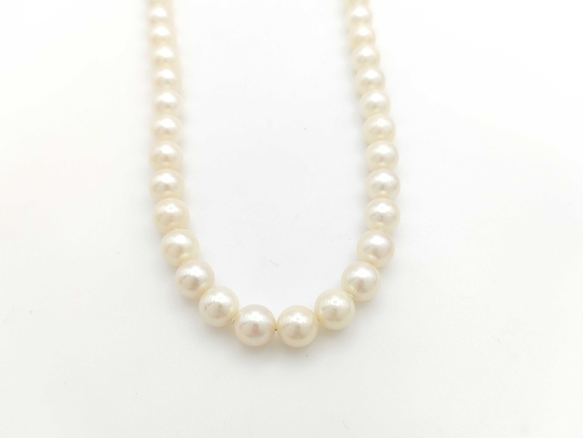 Pearl diameter approximately 8.4mm-8.9mm, Sterling Silver, 46.0g, Necklace 