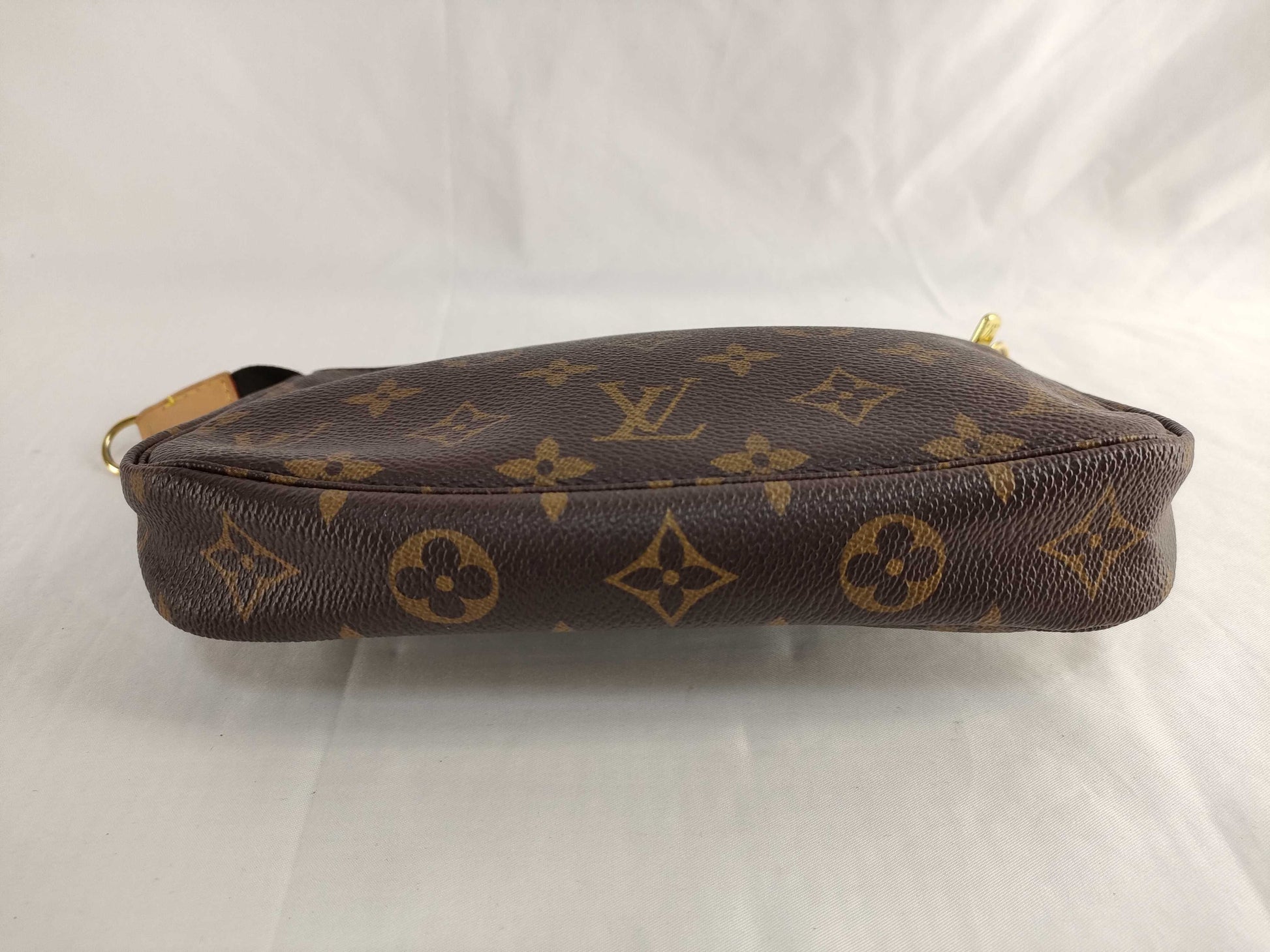 LOUIS VUITTON Monogram Accessory Pouch