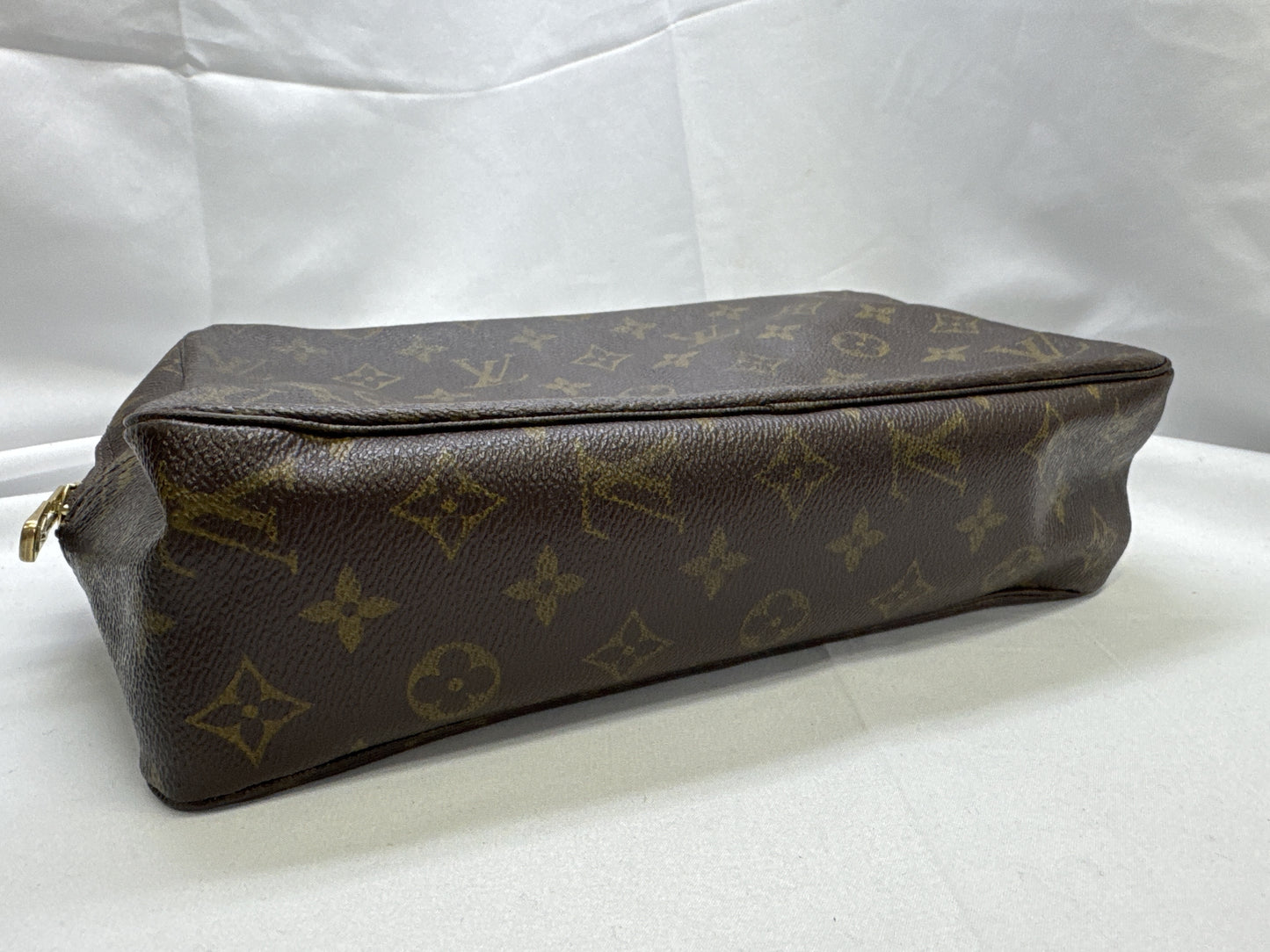 LOUIS VUITTON True Toilet Pouch