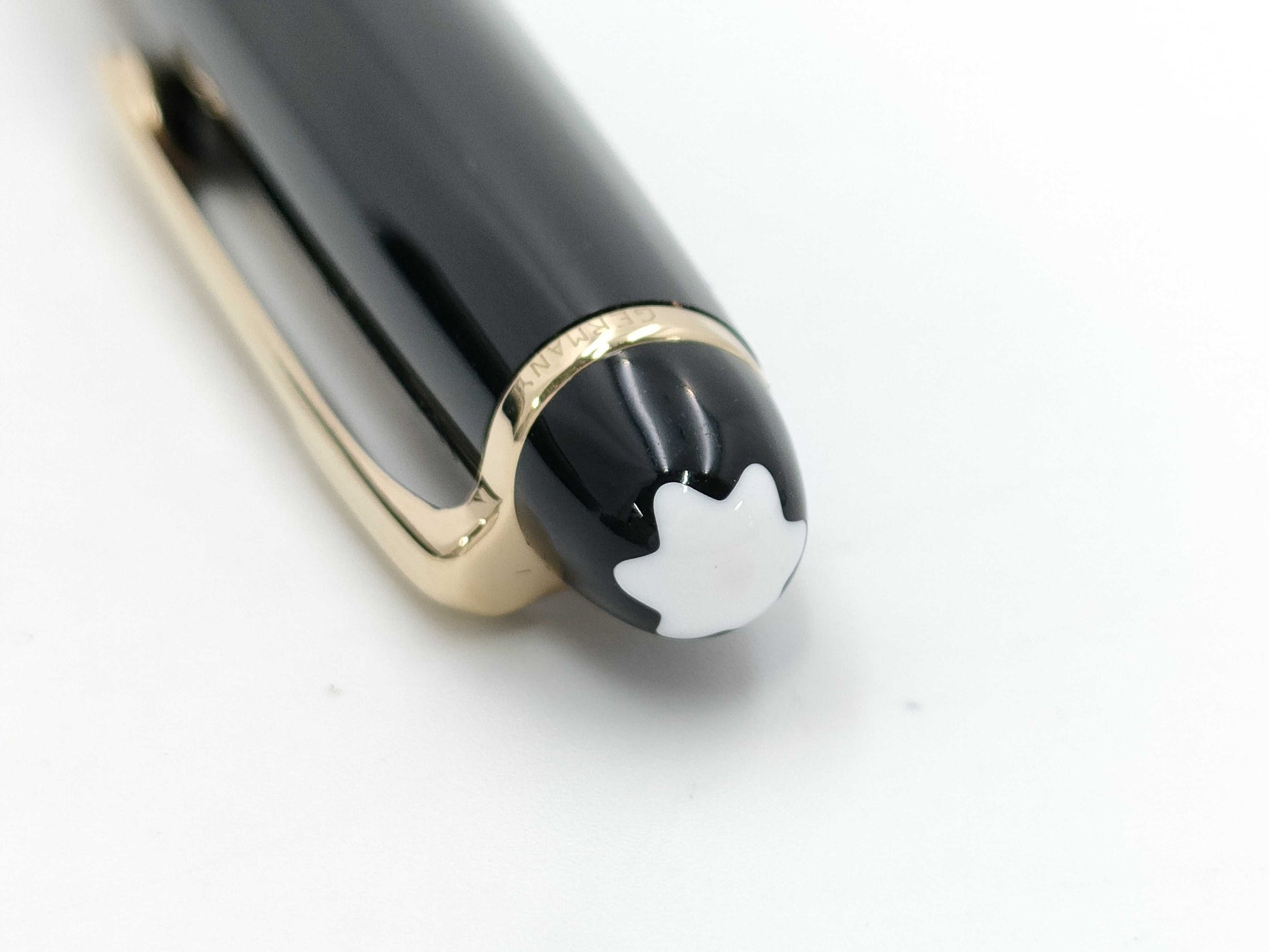 MONTBLANC Pens and Fountain Pens