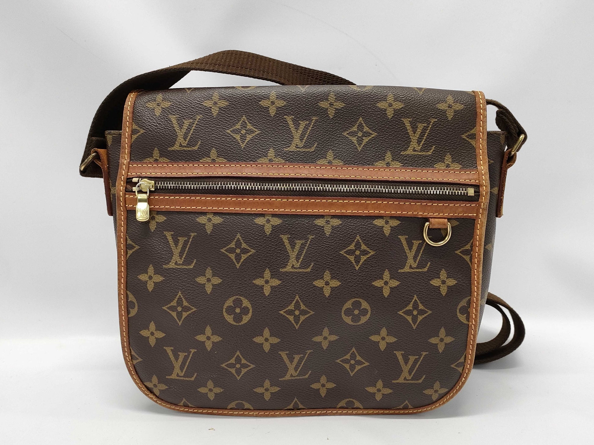LOUIS VUITTON LV shoulder bag
