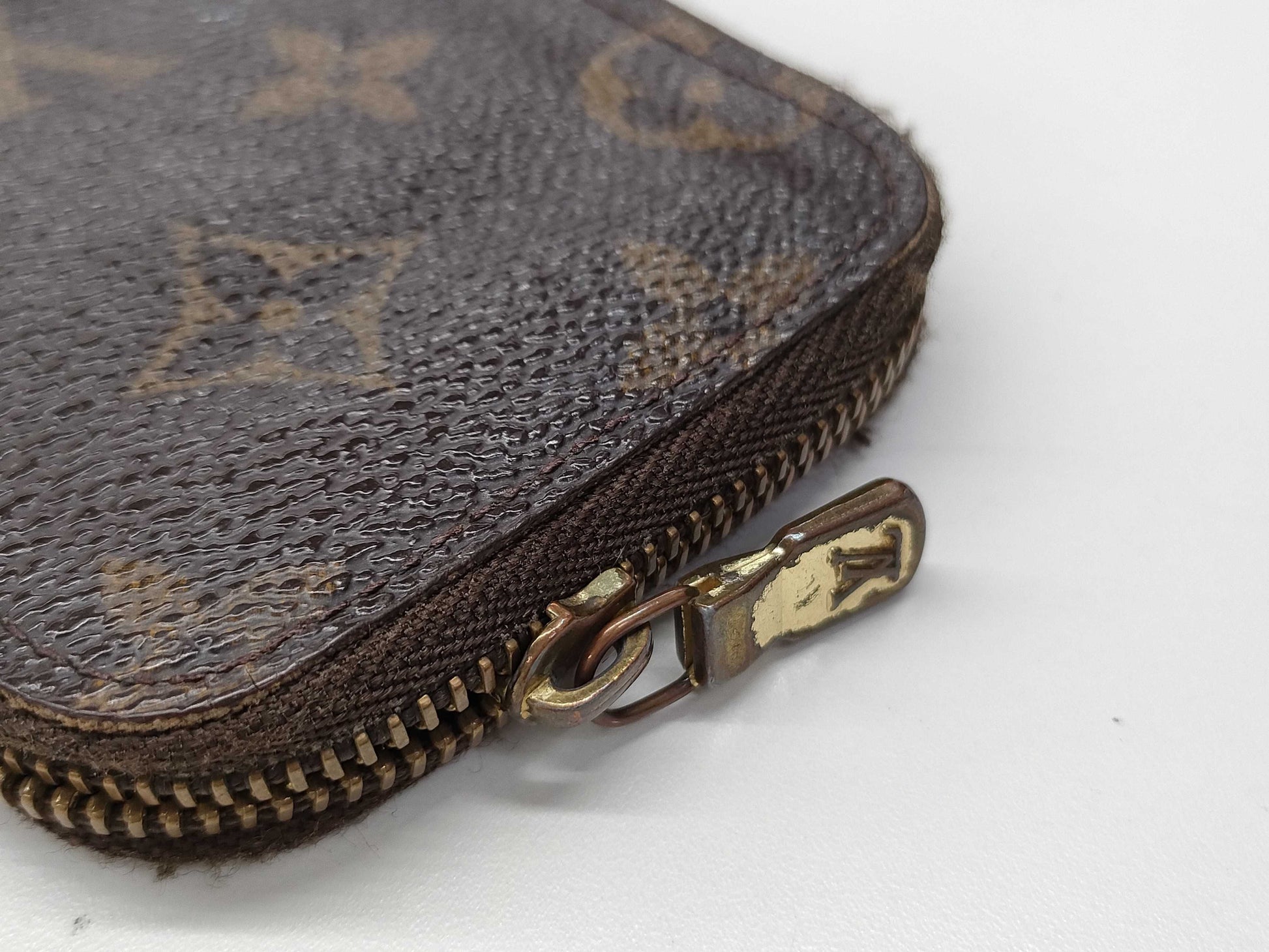 LOUIS VUITTON Monogram Pochette 6 Clés Key Case/Key Holder