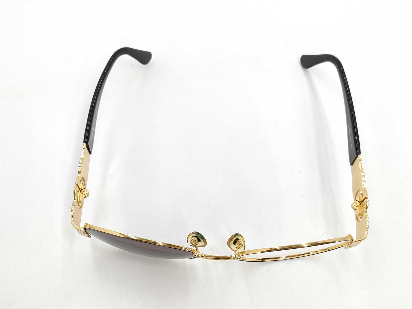  FENDI Oval SL7034 COL.101 Sunglasses