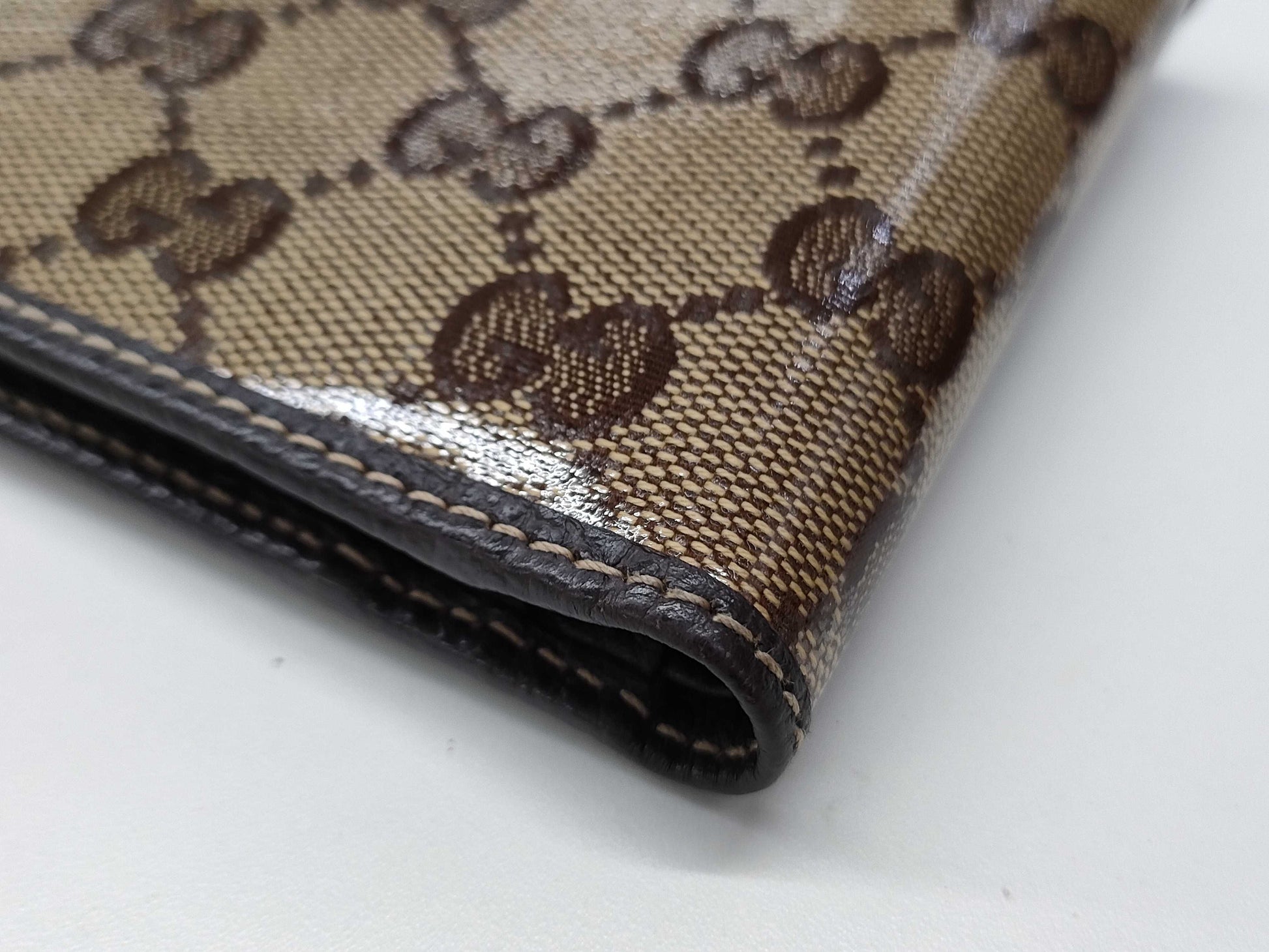 GUCCI GG Crystal Bifold Wallet