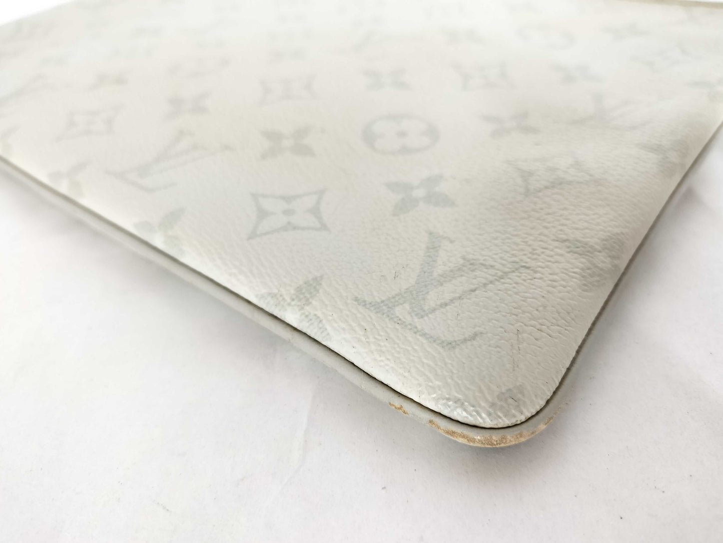 LOUIS VUITTON Monogram LOUIS VUITTON Zipped Pouch GM Monogram/White/Gray Pouch