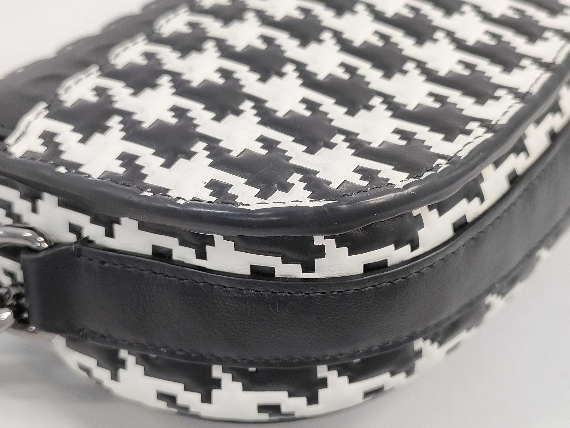 Dior Christian Dior 19XMA-0262 BOBBY Shoulder Bag