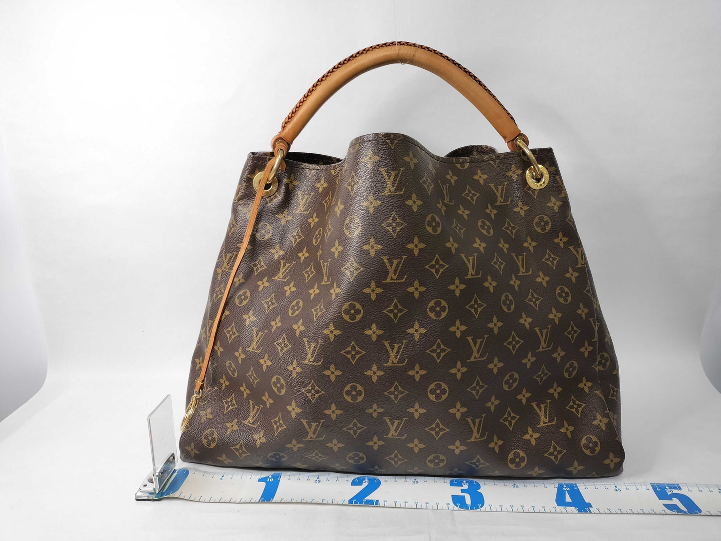 LOUIS VUITTON Monogram Louis Vuitton Artsy GM Handbag