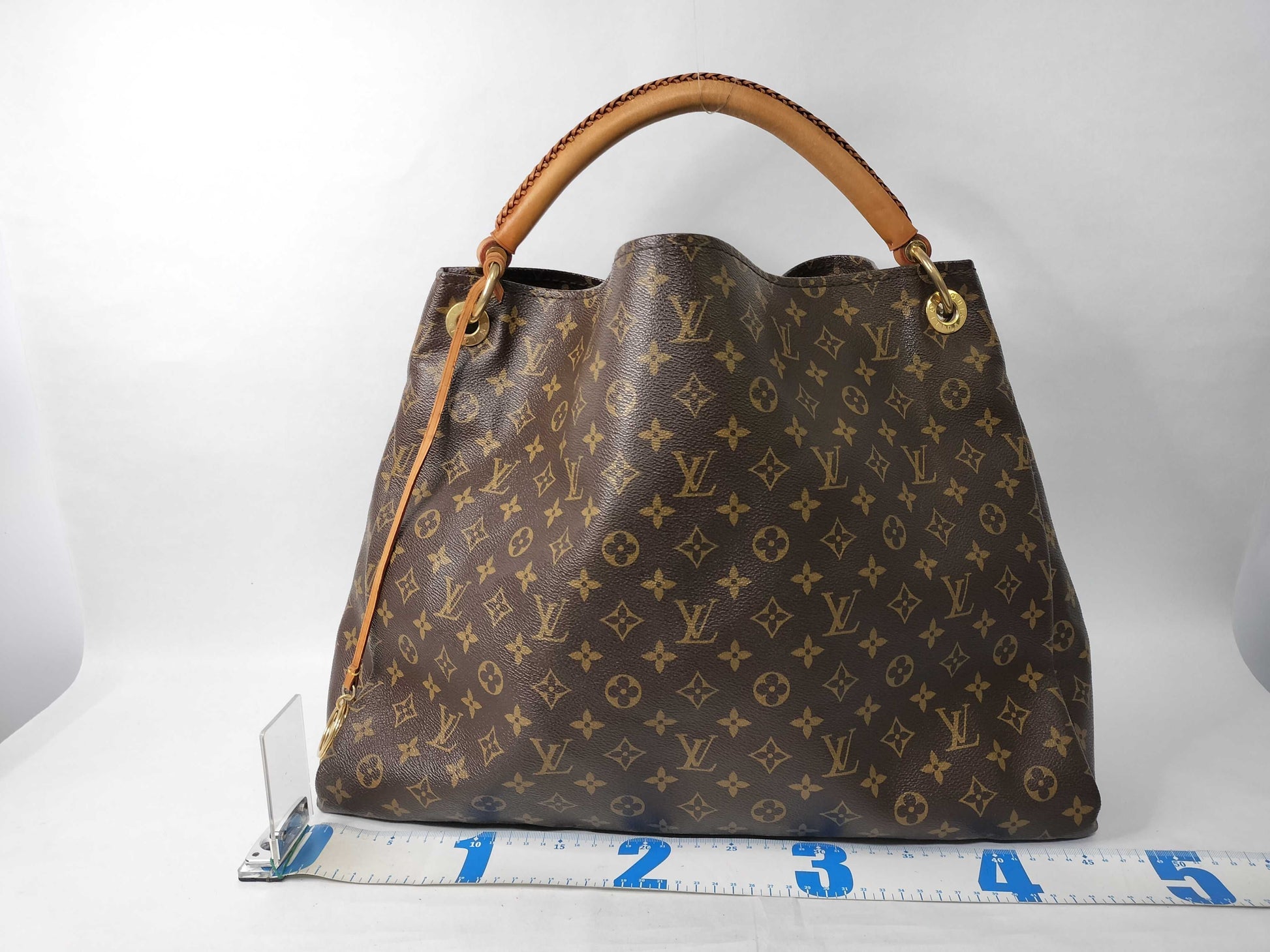 LOUIS VUITTON Monogram Louis Vuitton Artsy GM Handbag