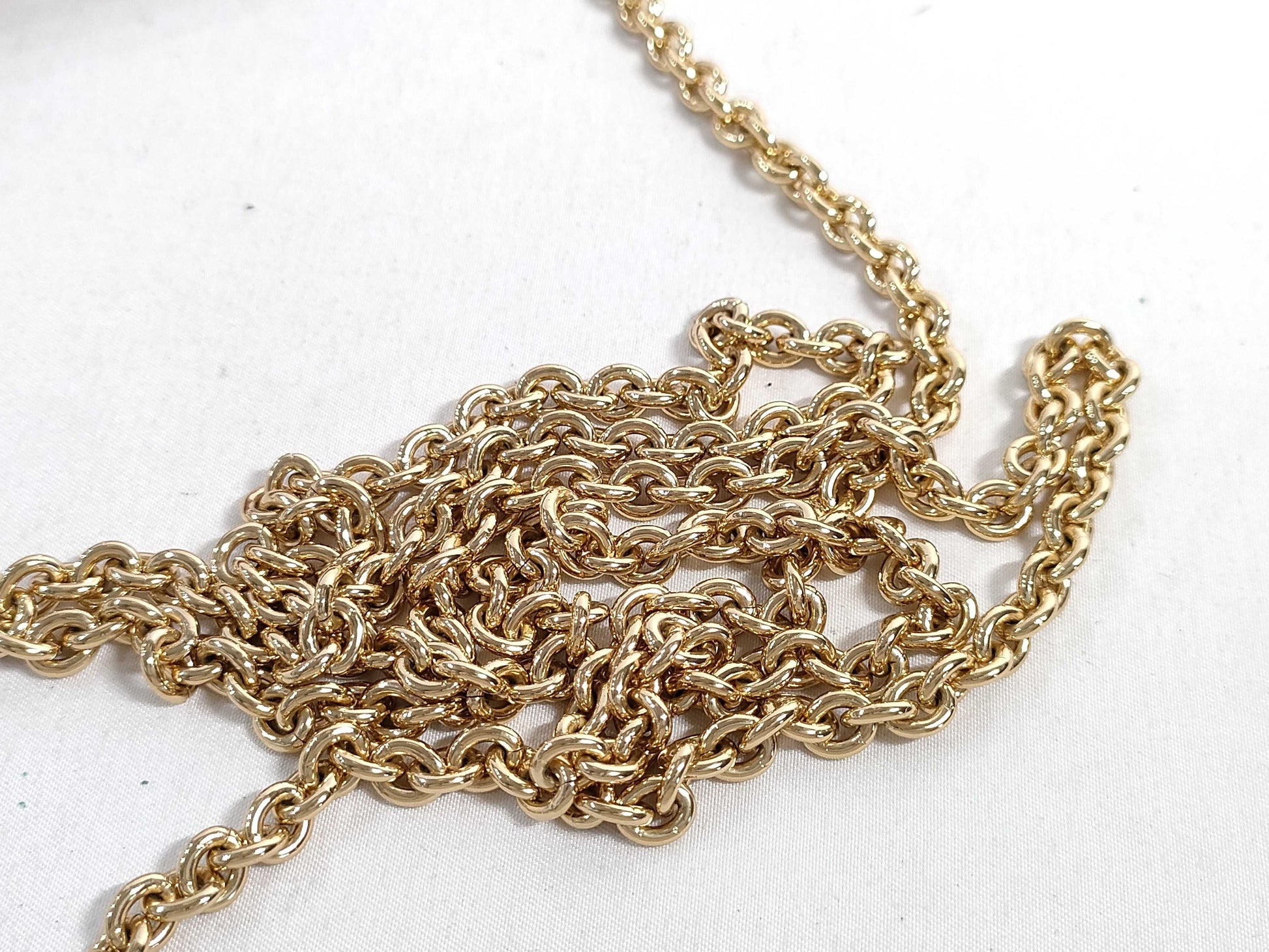 Salvatore Ferragamo Vara Chain Shoulder Bag, Red