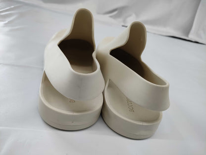 BOTTEGA VENETA Paddle Sandals Size 38 Sandals