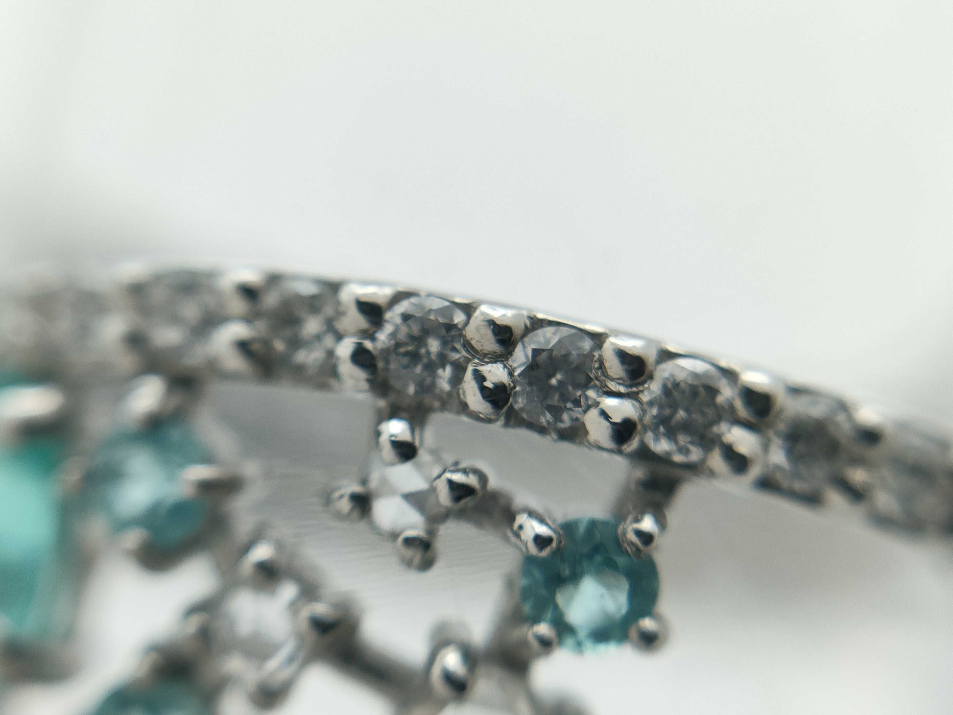 Paraiba tourmaline 0.12ct/0.05ct D0.21ct PT900 4.8g ring 