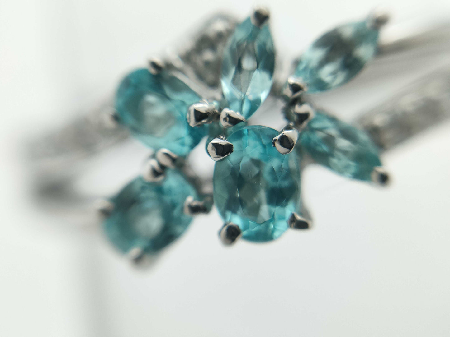 Paraiba tourmaline 0.26ct D0.08ct PT900 4.1g ring 