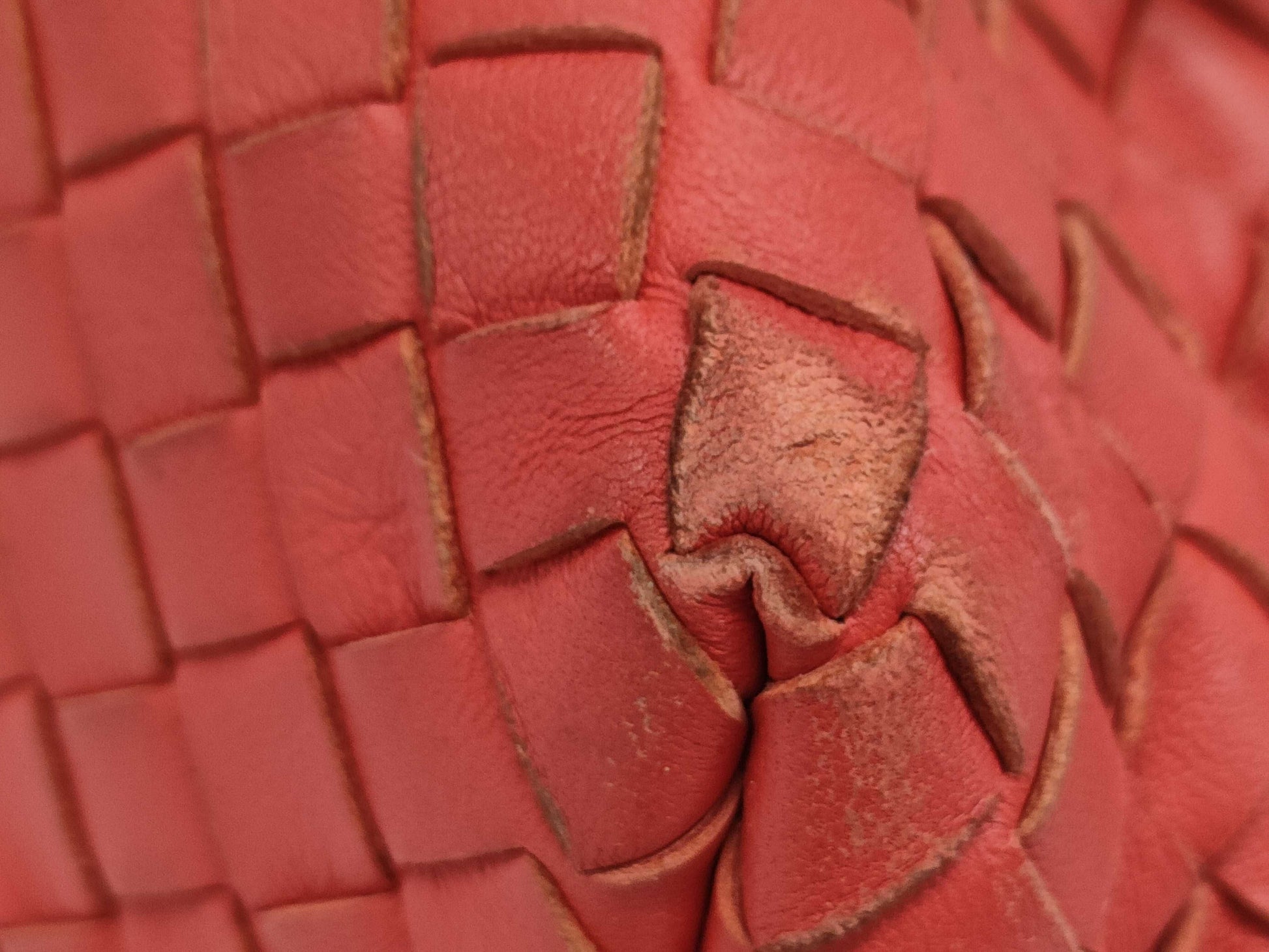 BOTTEGA VENETA Bottega Garda Bag Leather Small Red Handbag