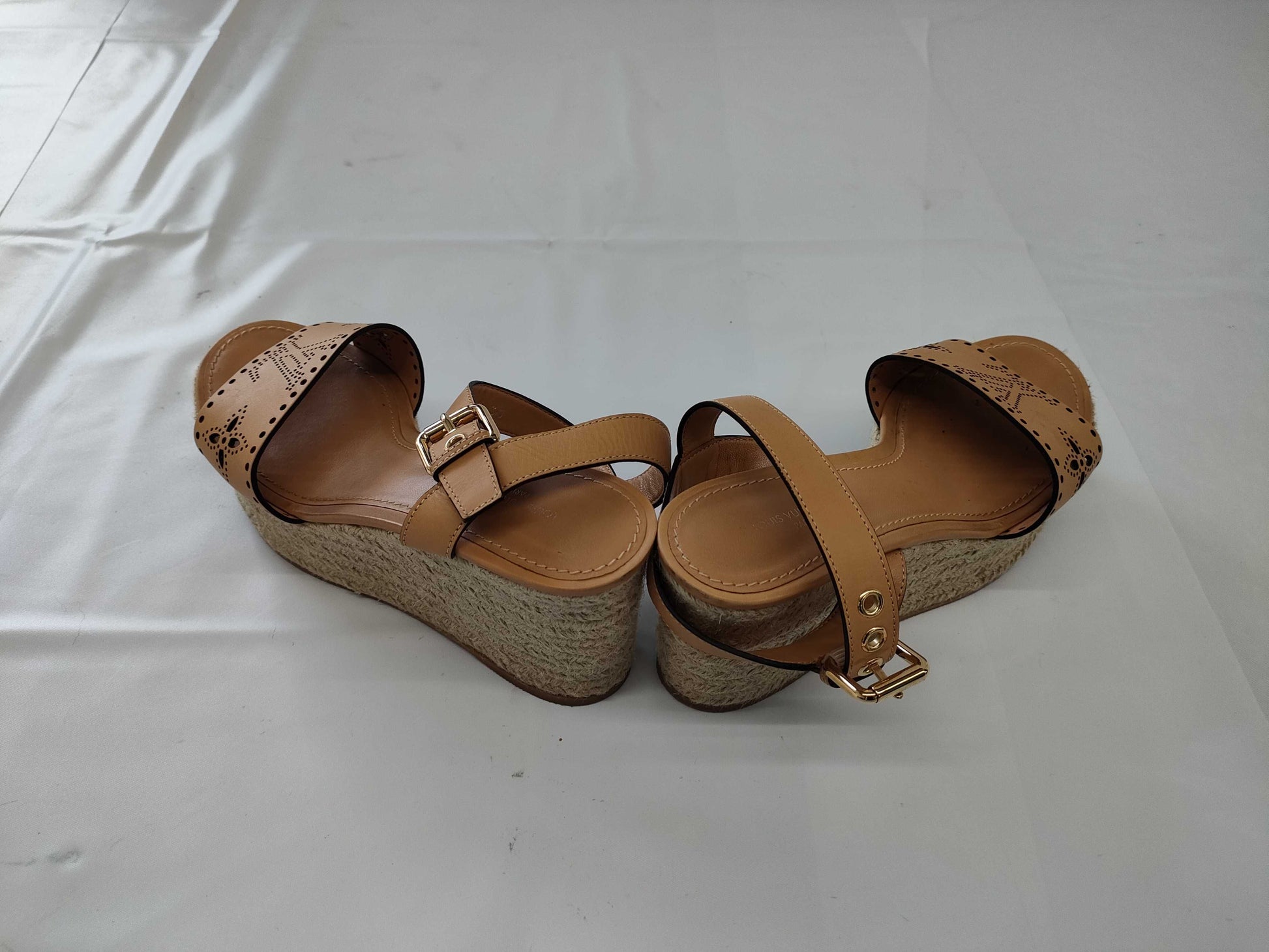 LOUIS VUITTON Horizon Line 2021 Leather Sandals, Women's, Beige, SC1211, Monogram Mahina, Size 38