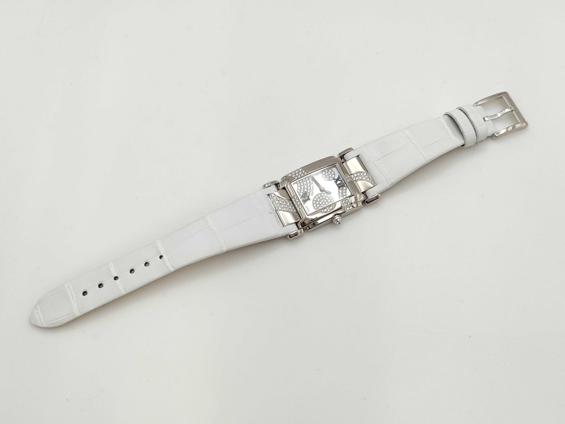 PATEK PHILIPPE Twenty-Four 4914G-001 3594952/4357532 E15AIG.3 Quartz Women's Watch