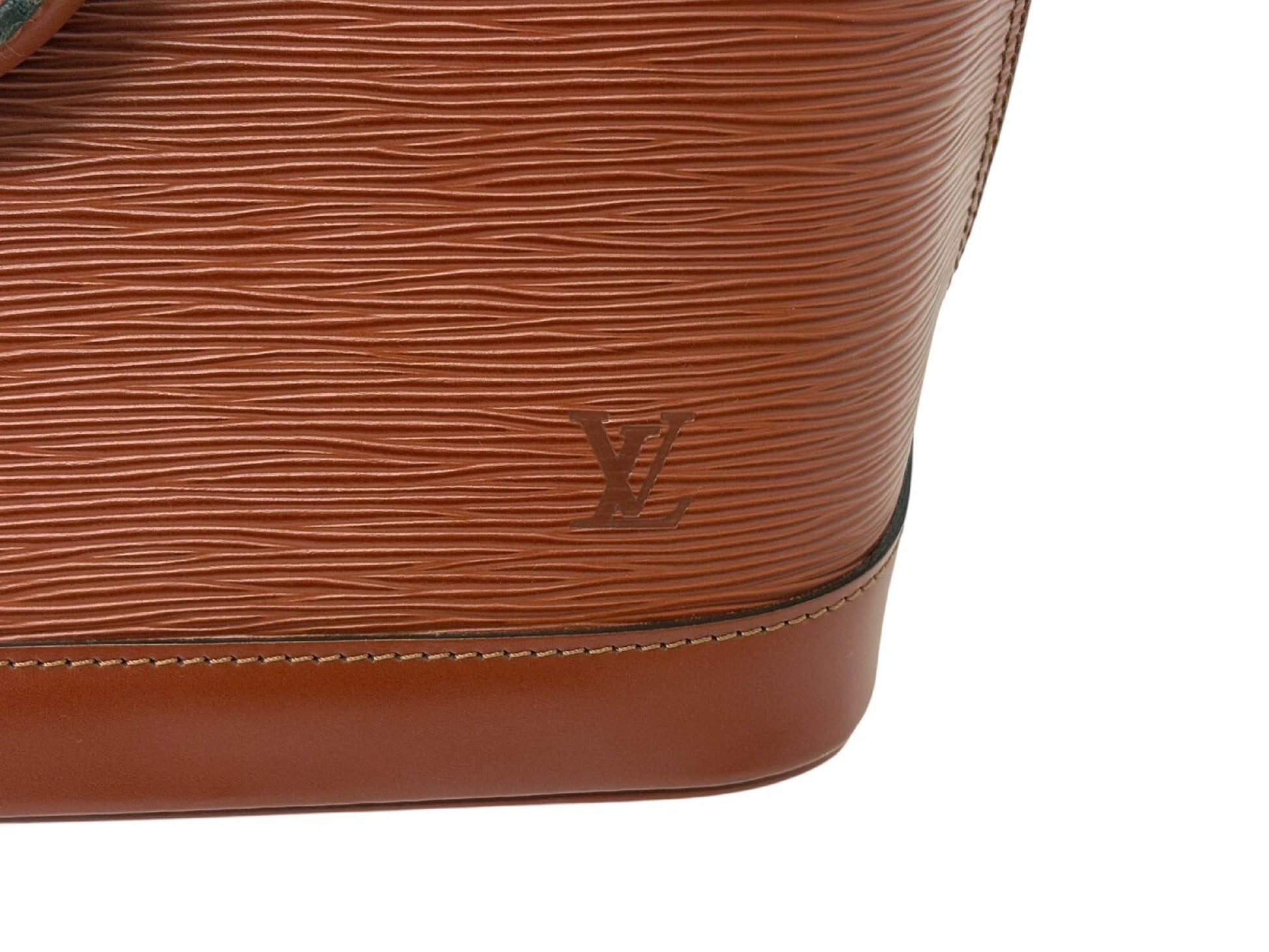 LOUIS VUITTON Epi Alma Handbag