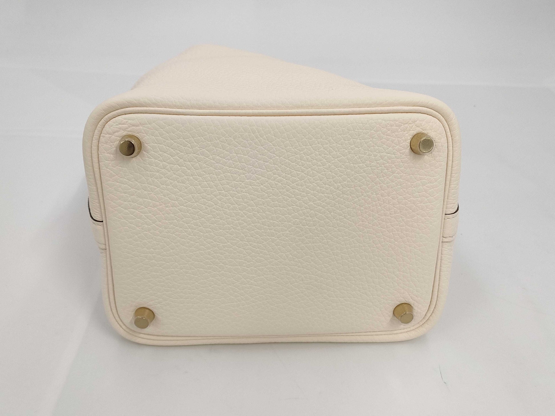 HERMES Picotin Lock 18 Nata x Taurillon Clemence x Gold Hardware x B Stamp Handbag