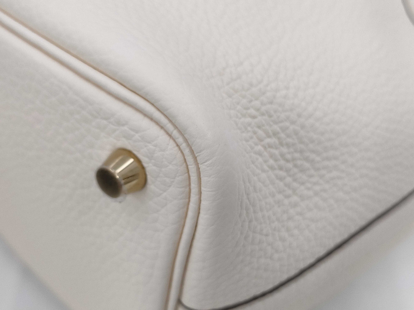 HERMES Picotin Lock 18 Nata x Taurillon Clemence x Gold Hardware x B Stamp Handbag