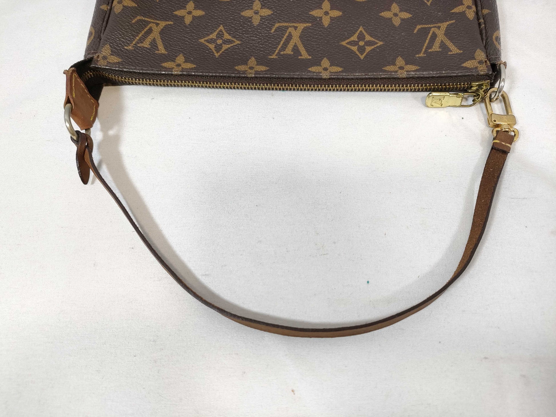 LOUIS VUITTON Monogram LV Monogram Pochette Accessoires M51980 AR1928 Pouch