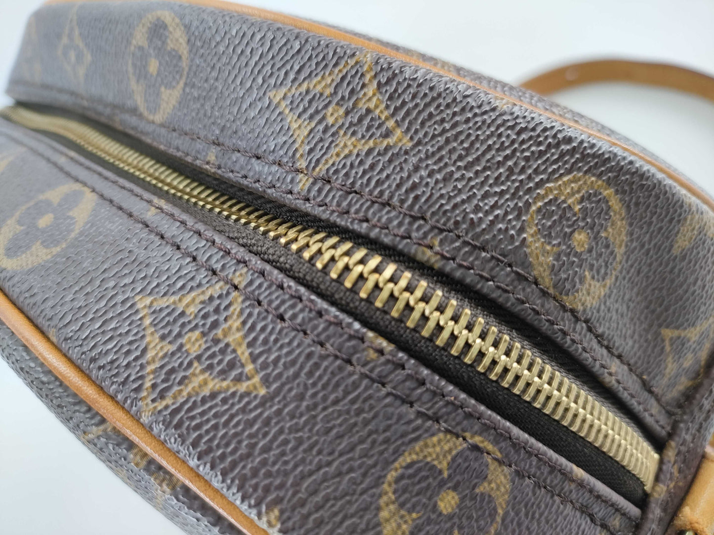 LOUIS VUITTON Monogram LV Monogram Blois M51221 BA0022 Shoulder Bag