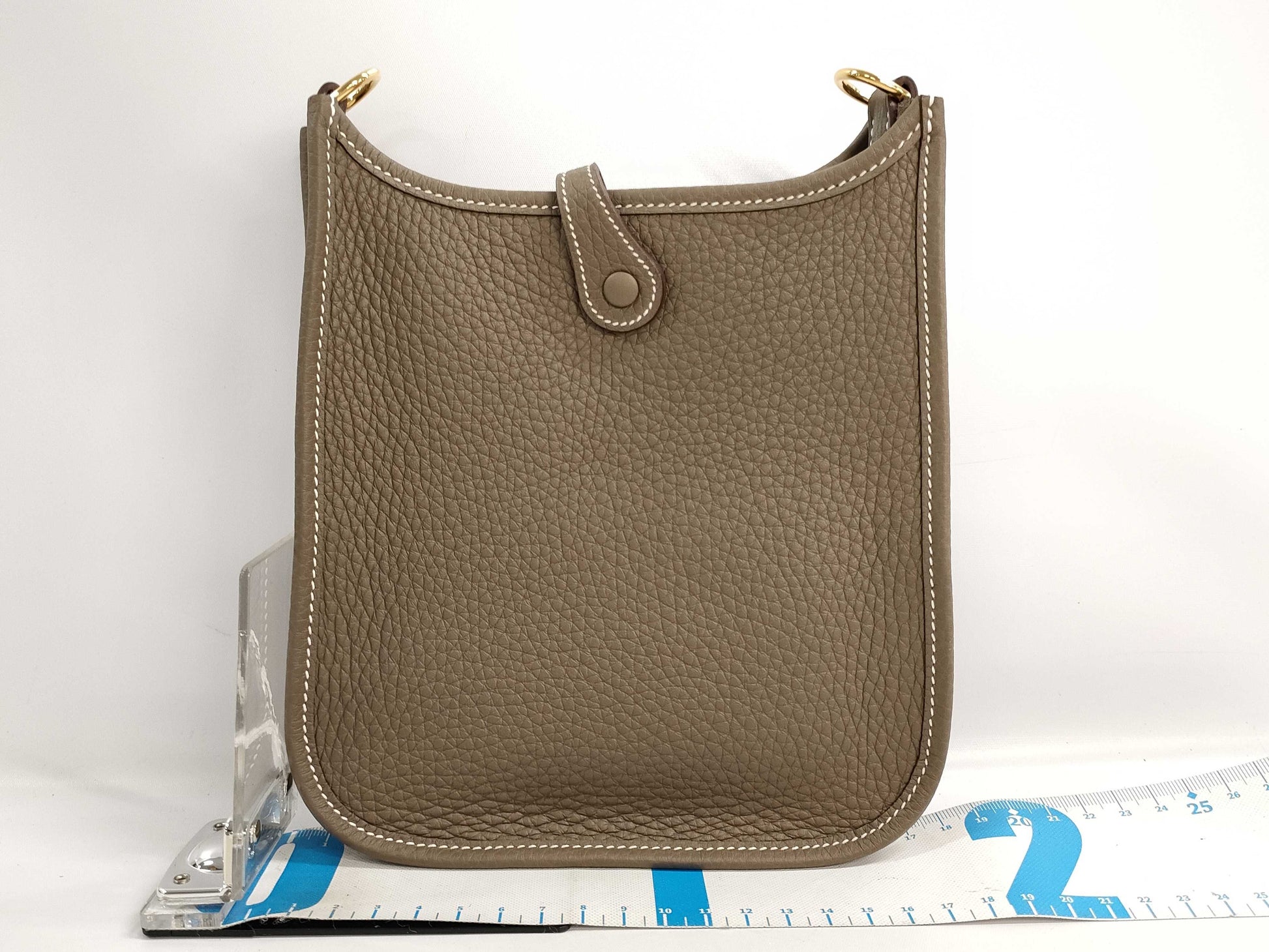 HERMES Evelyne 16 TPM Etoupe Gold Hardware K Stamped Shoulder Bag